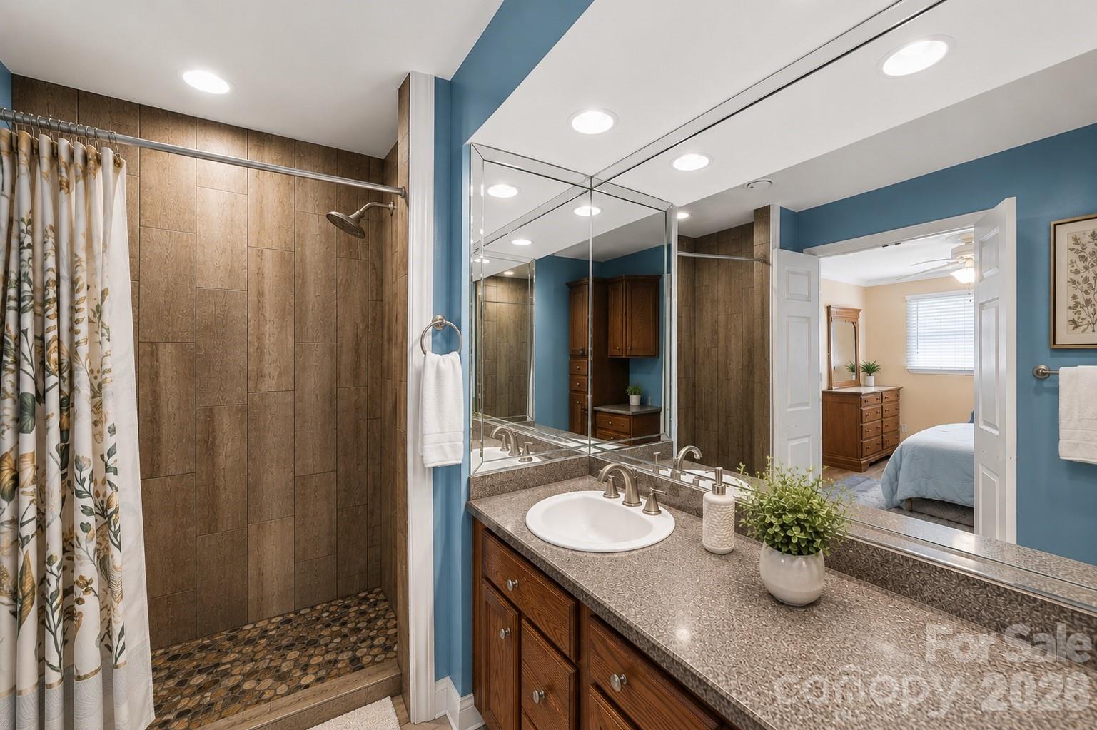 217 Robinson Avenue — Matthews