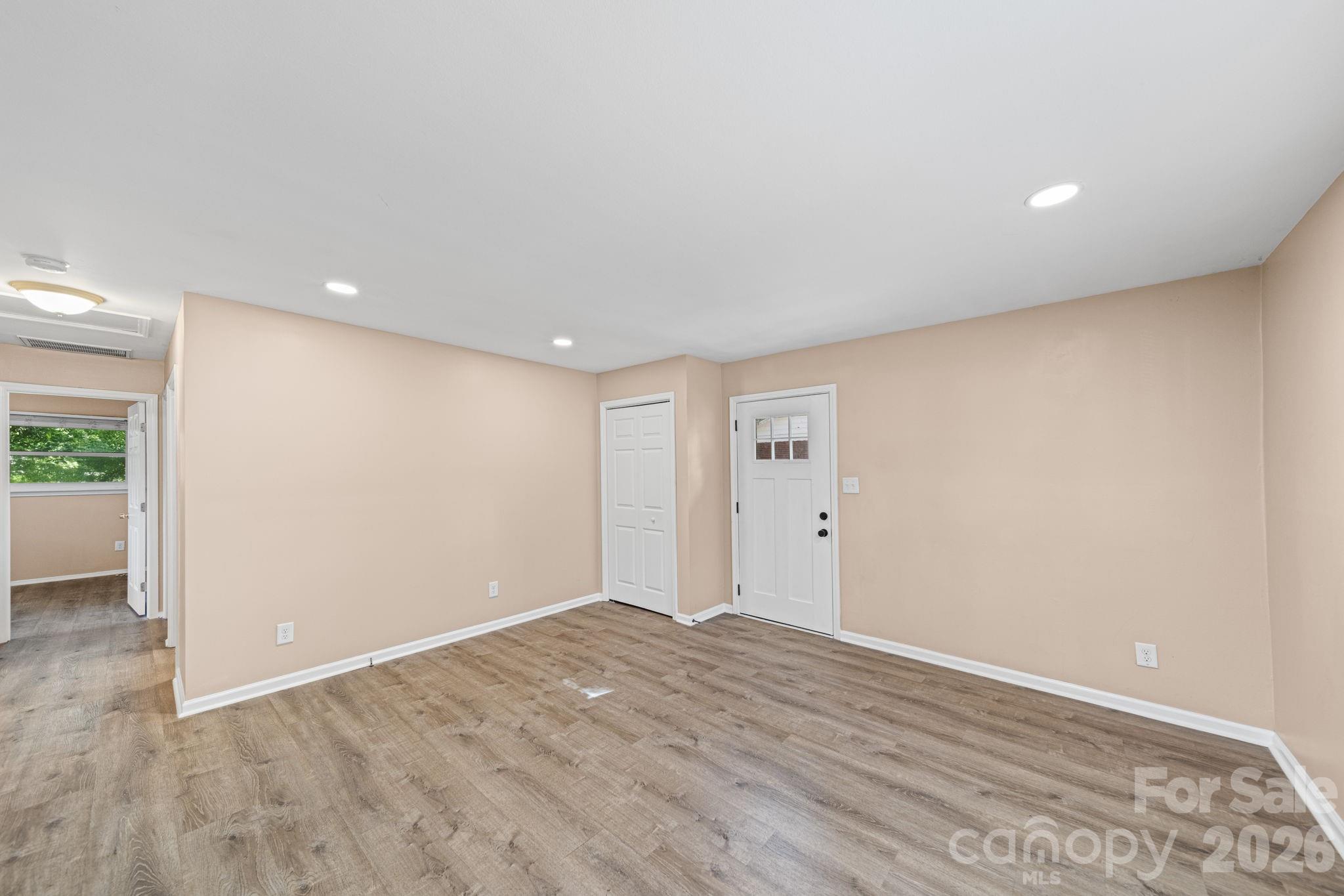 5045 Curtiswood Drive — Charlotte