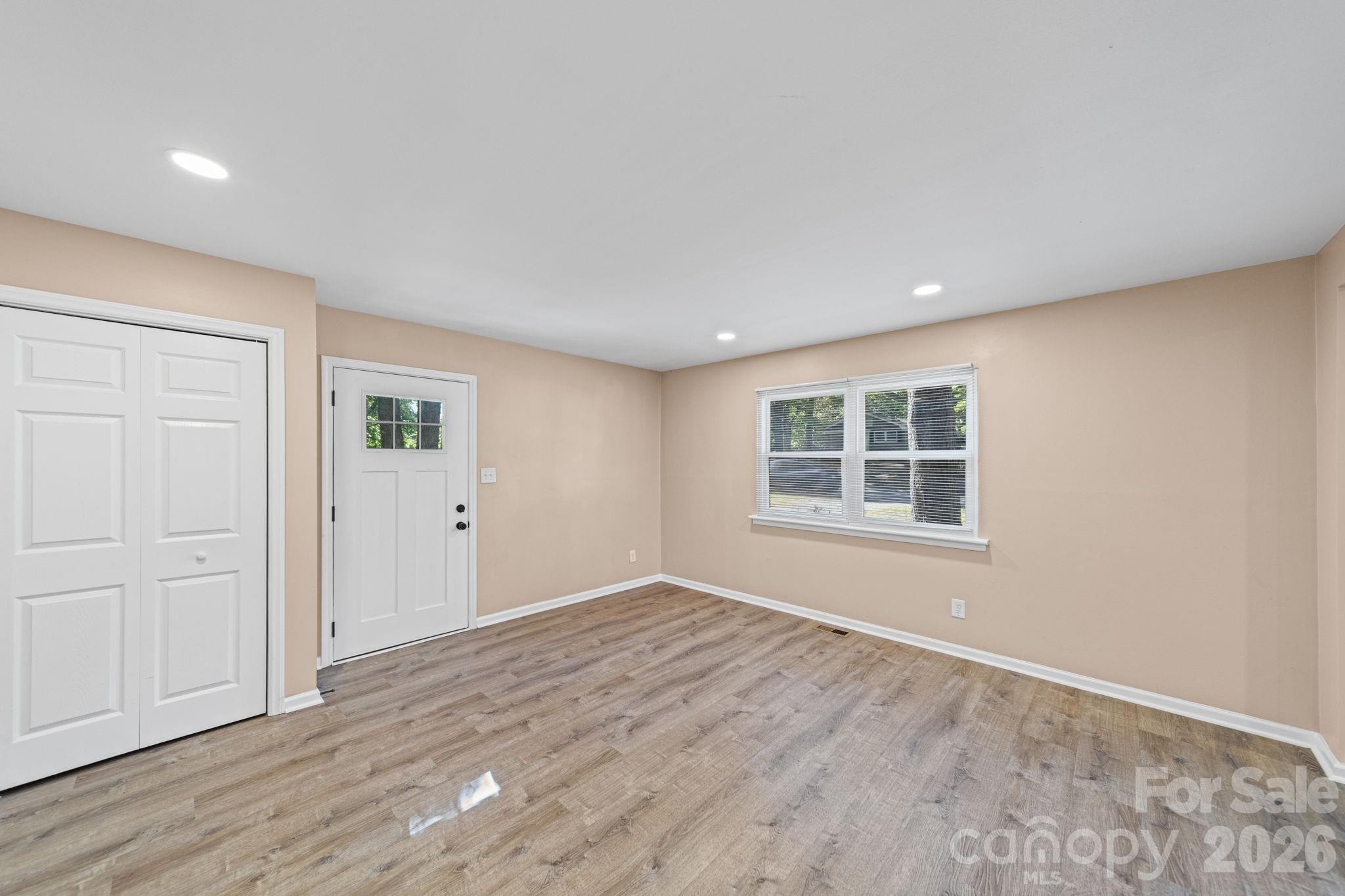 5045 Curtiswood Drive — Charlotte