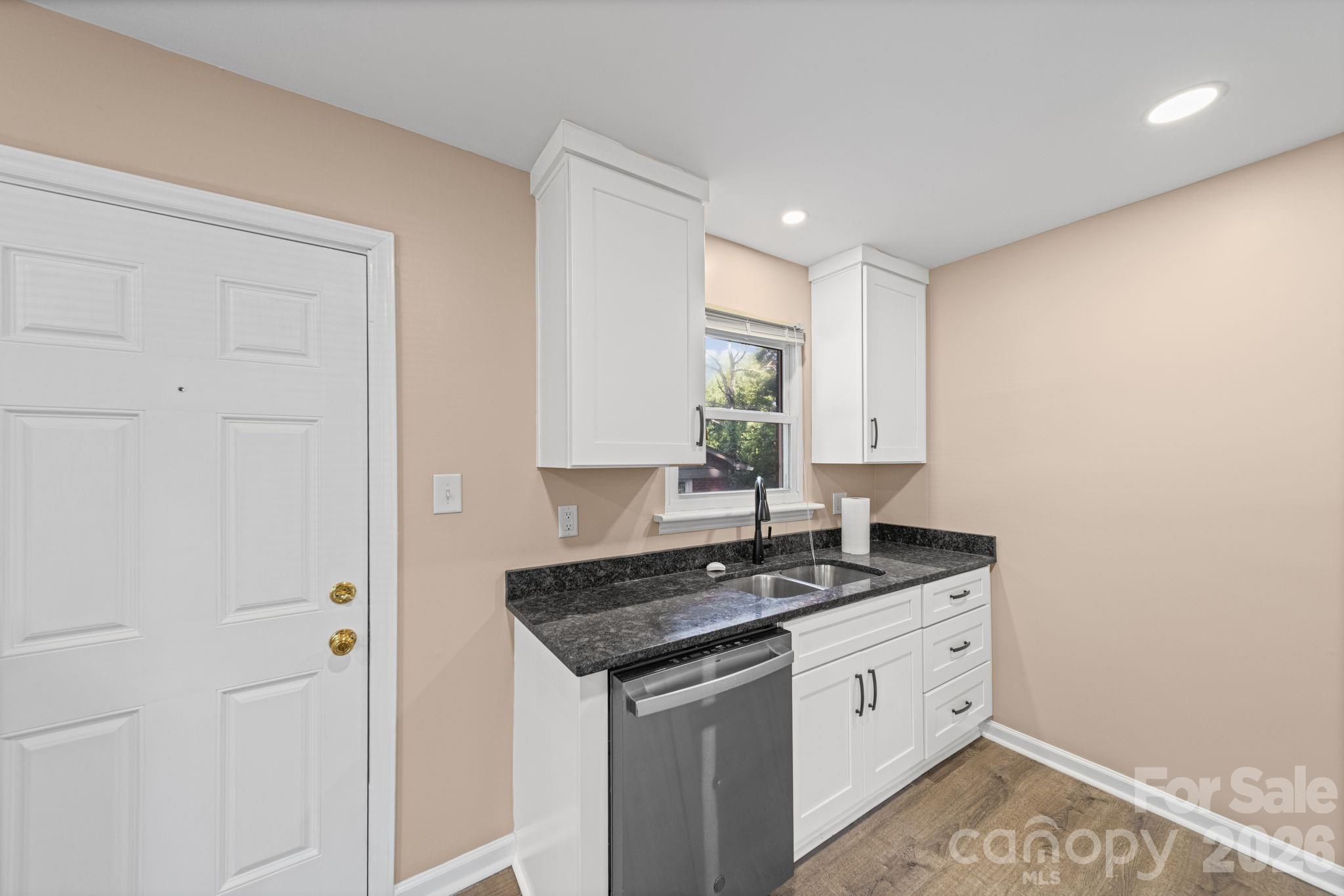 5045 Curtiswood Drive — Charlotte