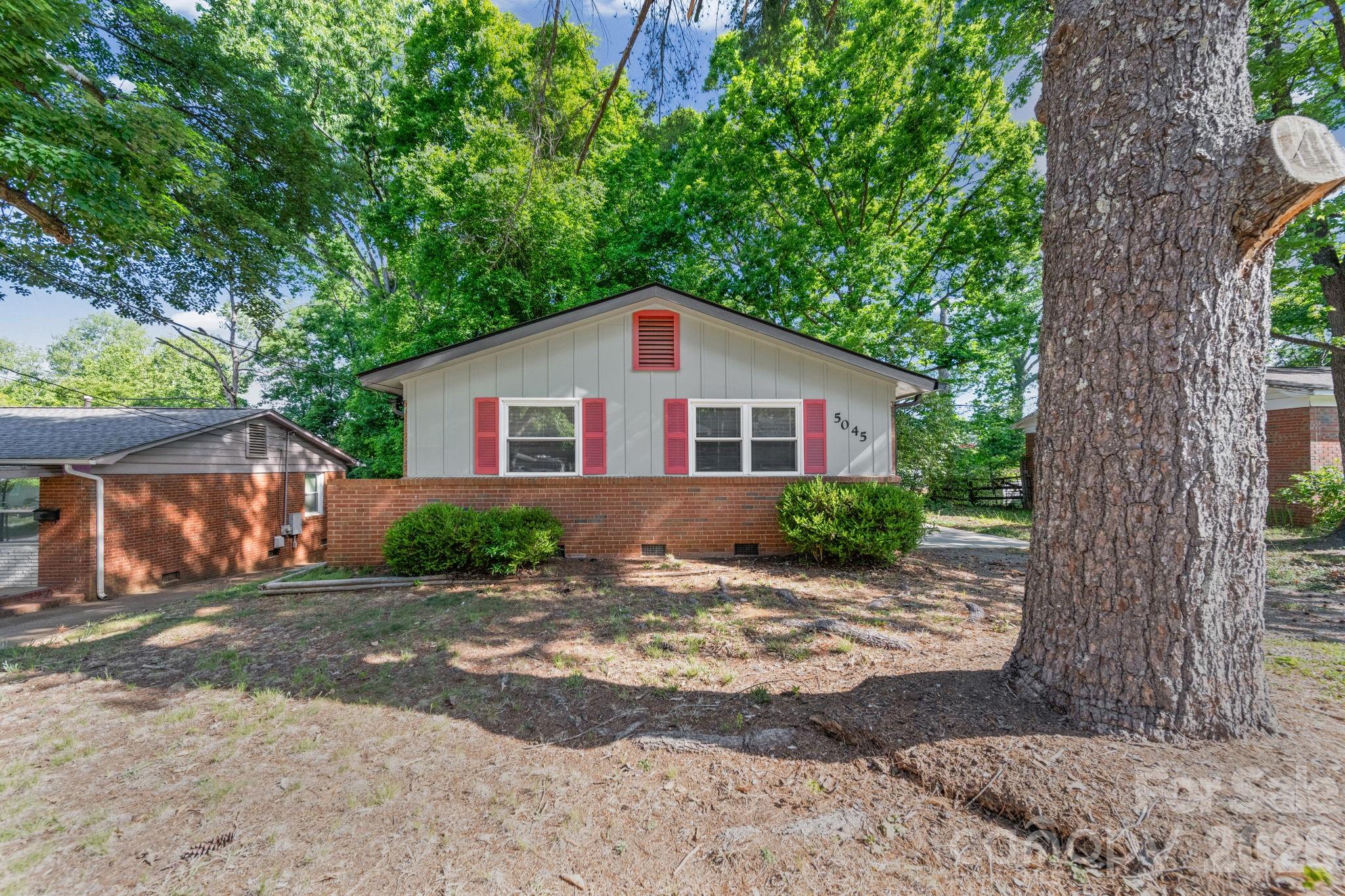 5045 Curtiswood Drive — Charlotte