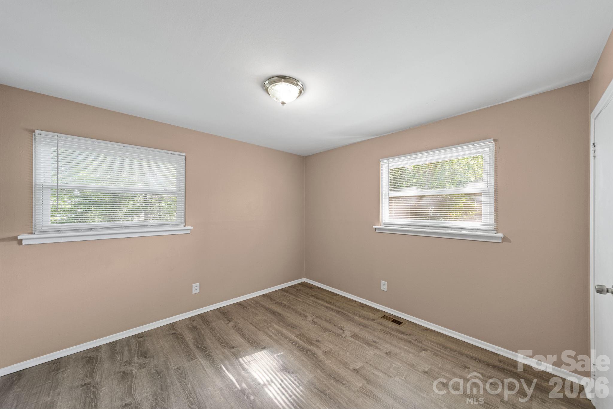 5045 Curtiswood Drive — Charlotte