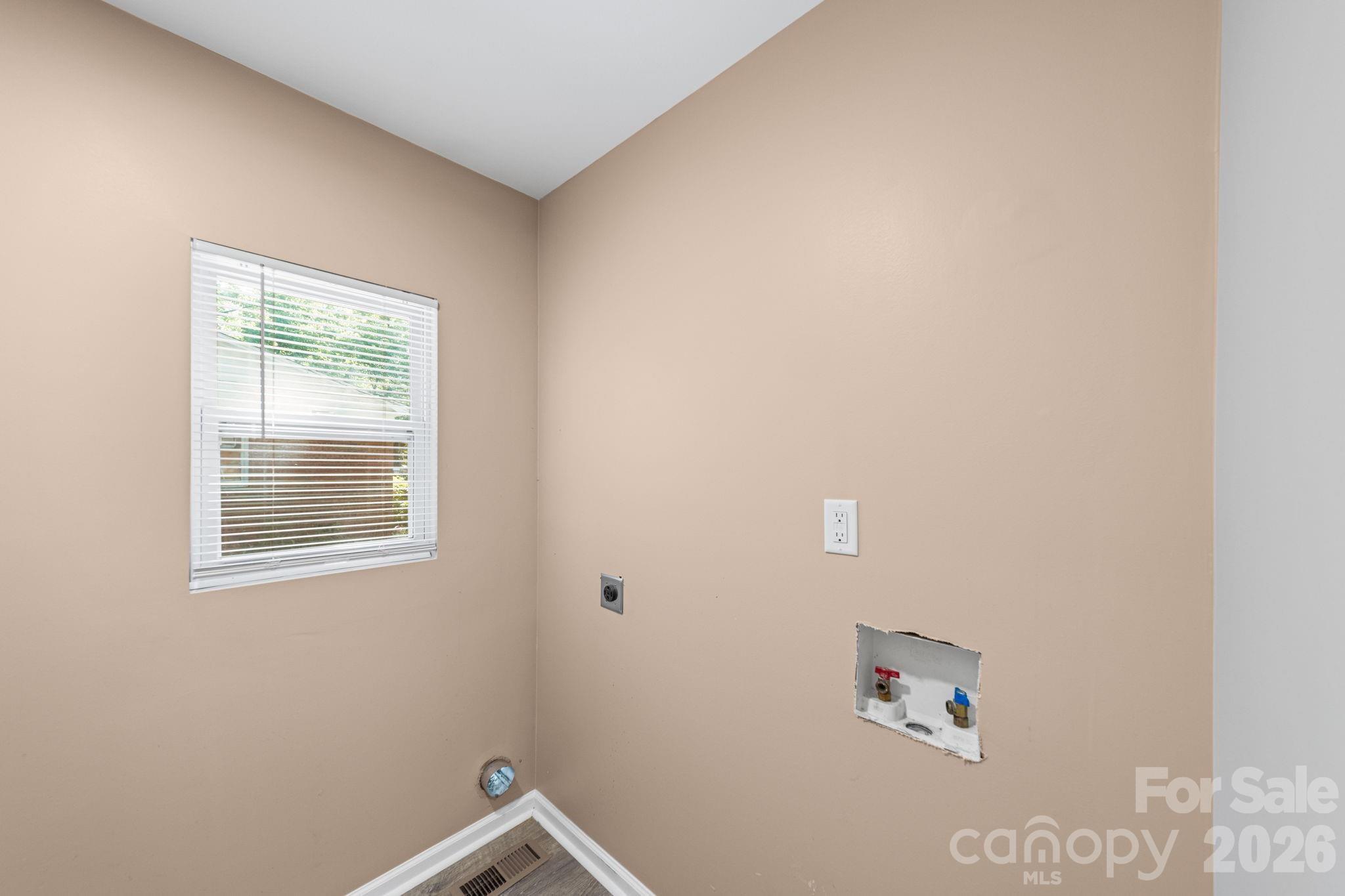 5045 Curtiswood Drive — Charlotte