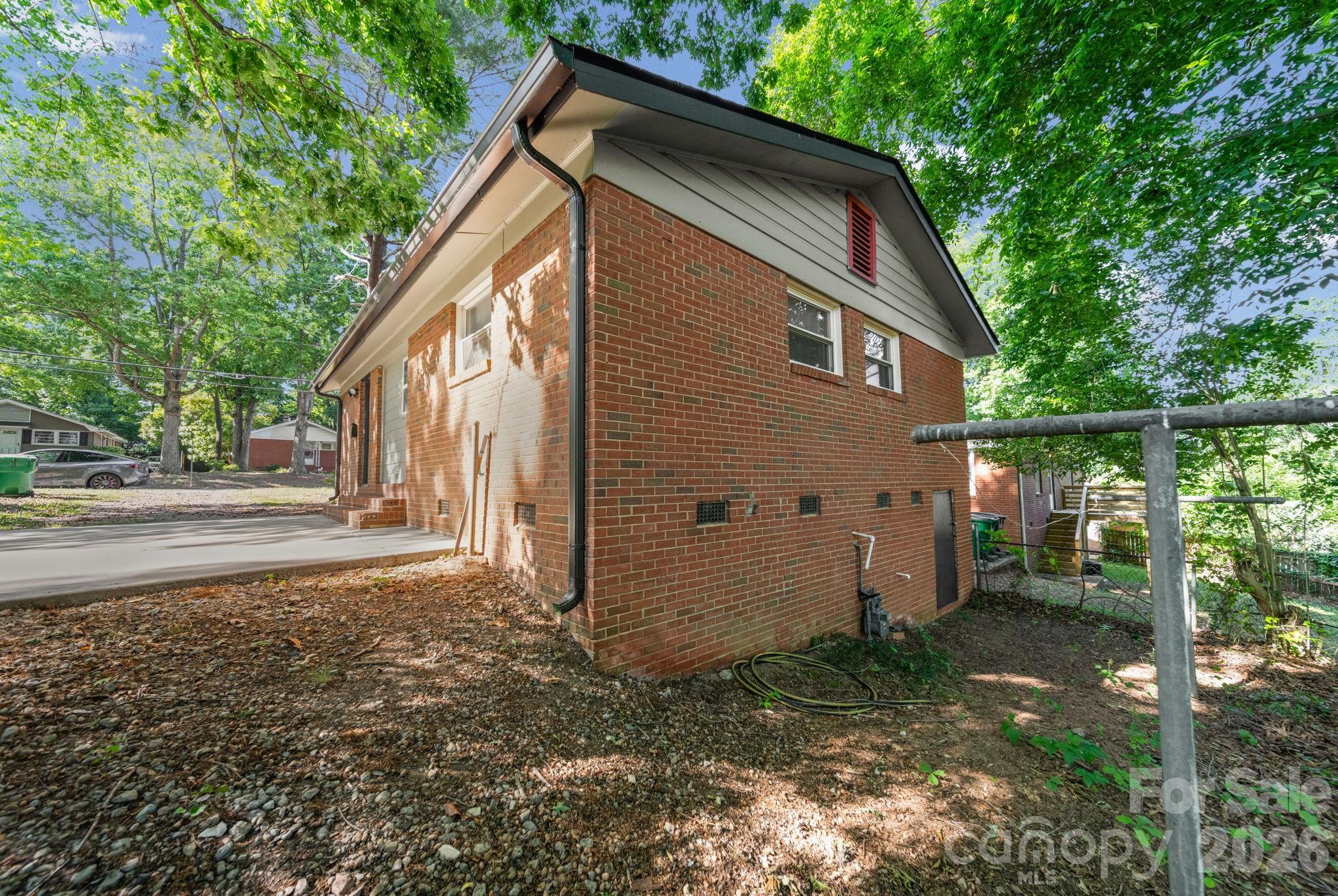 5045 Curtiswood Drive — Charlotte