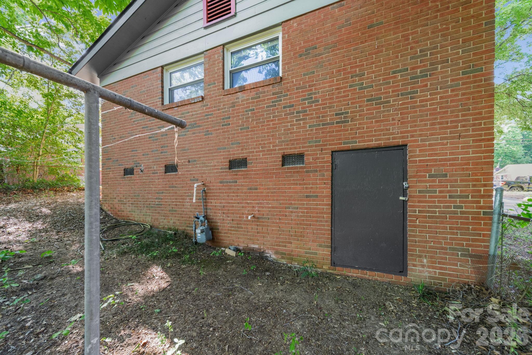 5045 Curtiswood Drive — Charlotte