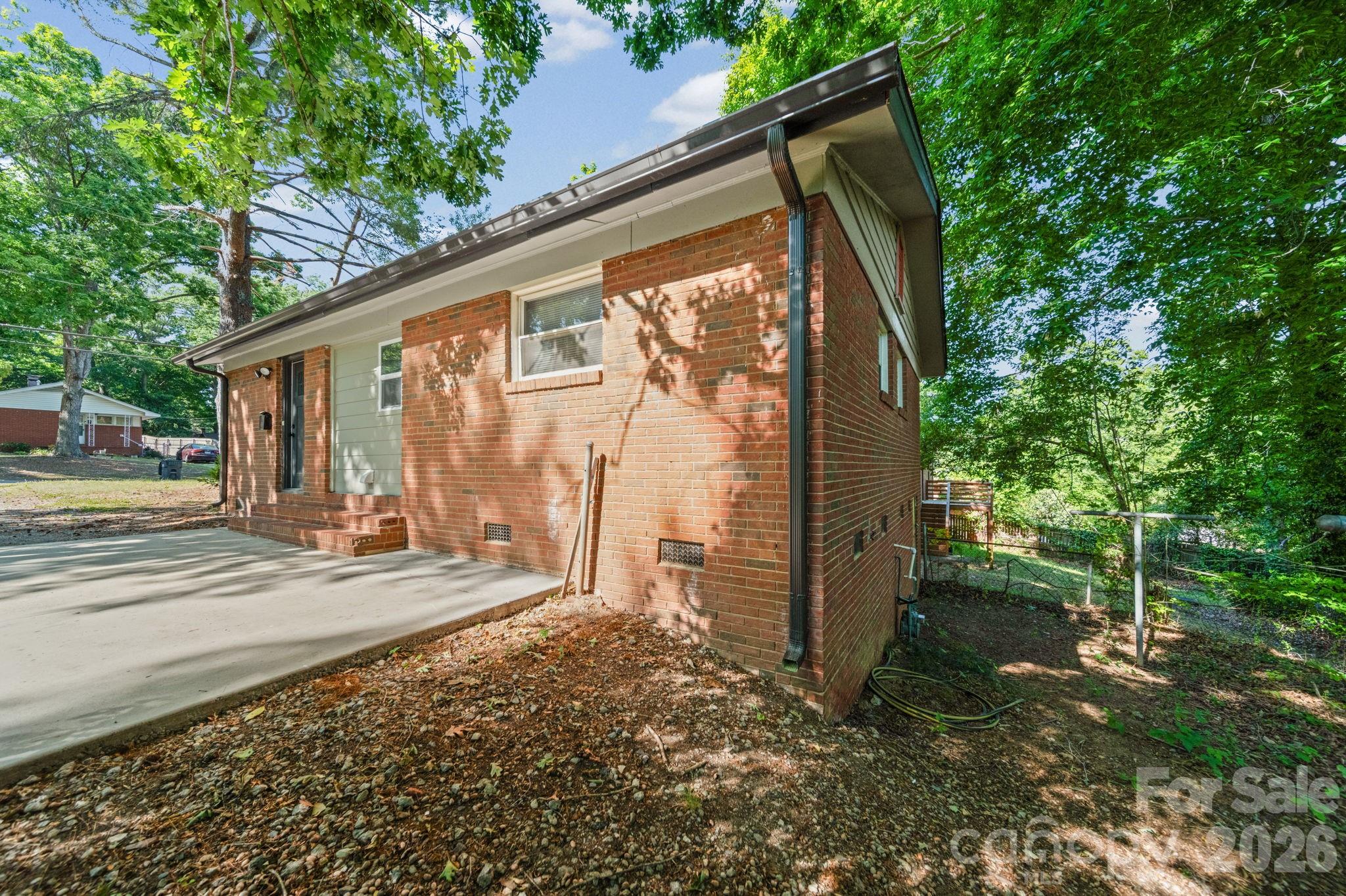 5045 Curtiswood Drive — Charlotte