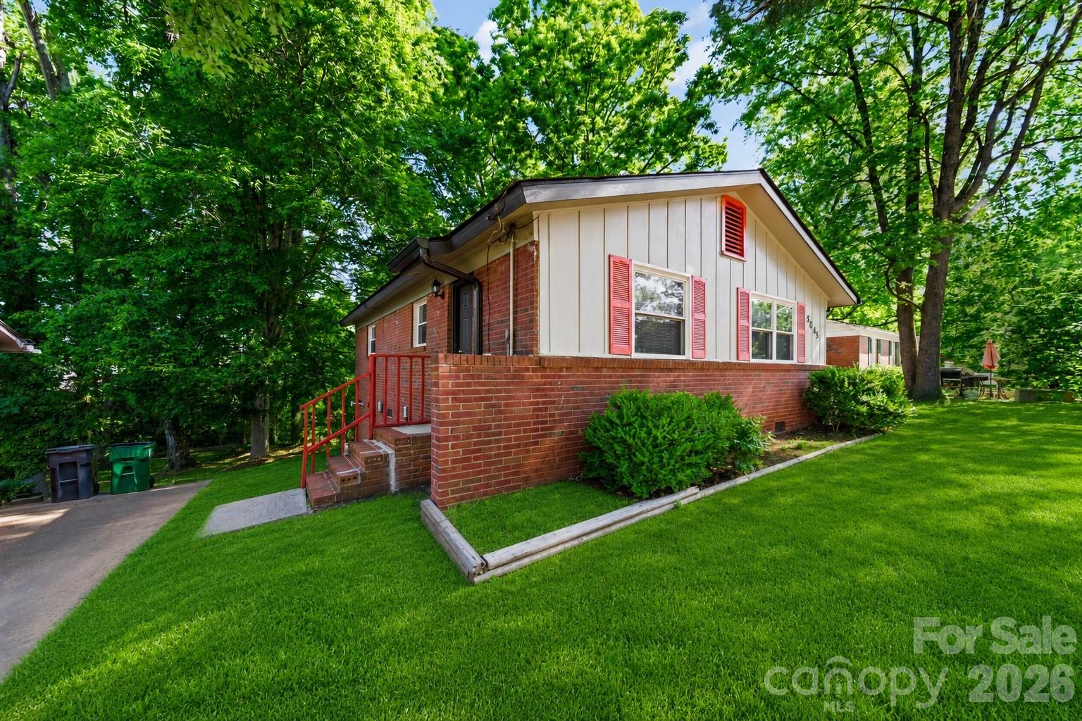5045 Curtiswood Drive — Charlotte