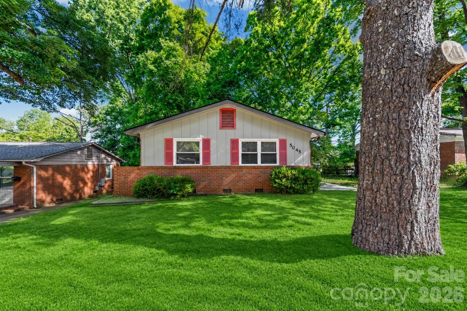 5045 Curtiswood Drive — Charlotte
