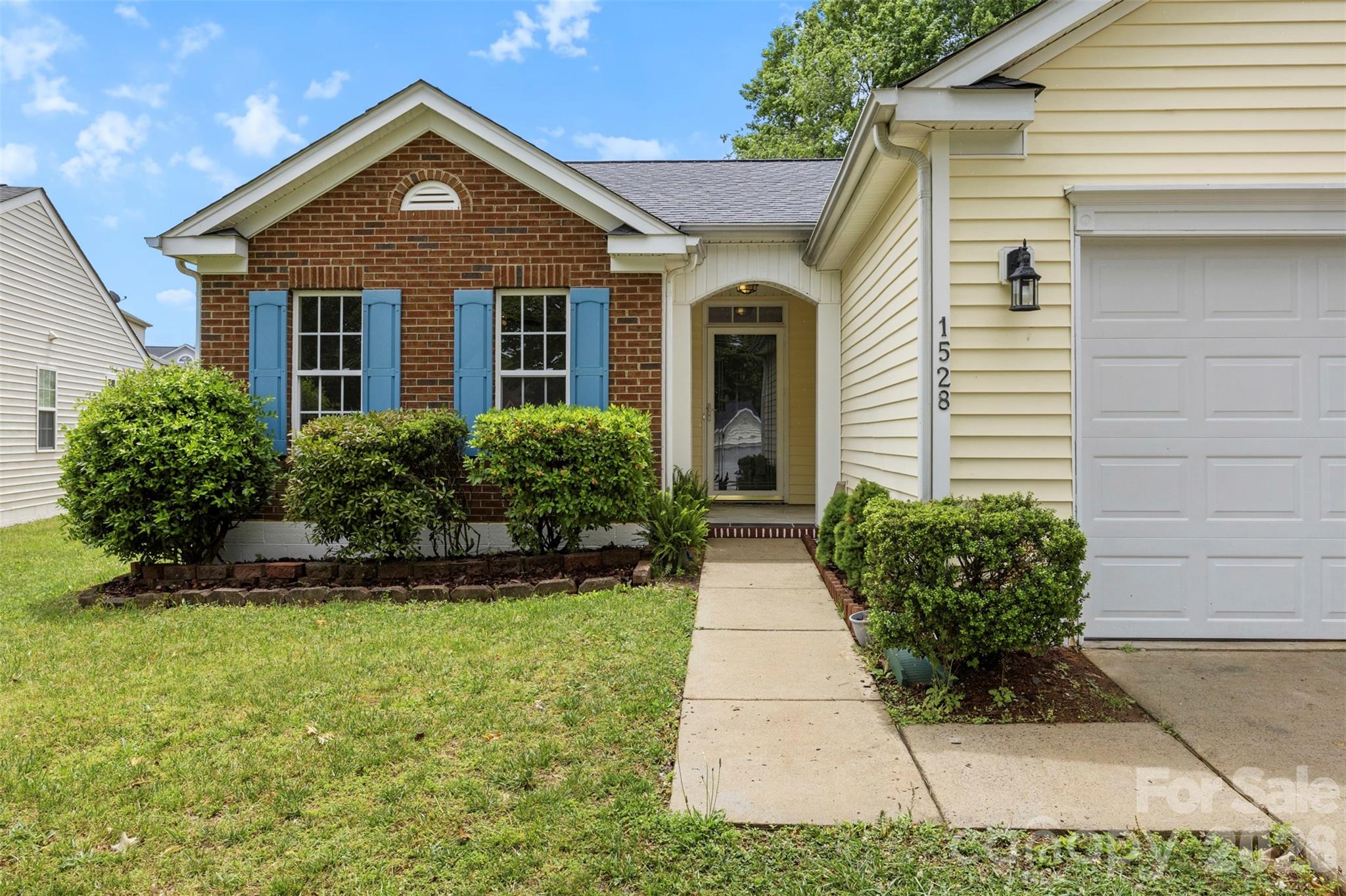 1528 Oakdale Green Drive — Charlotte