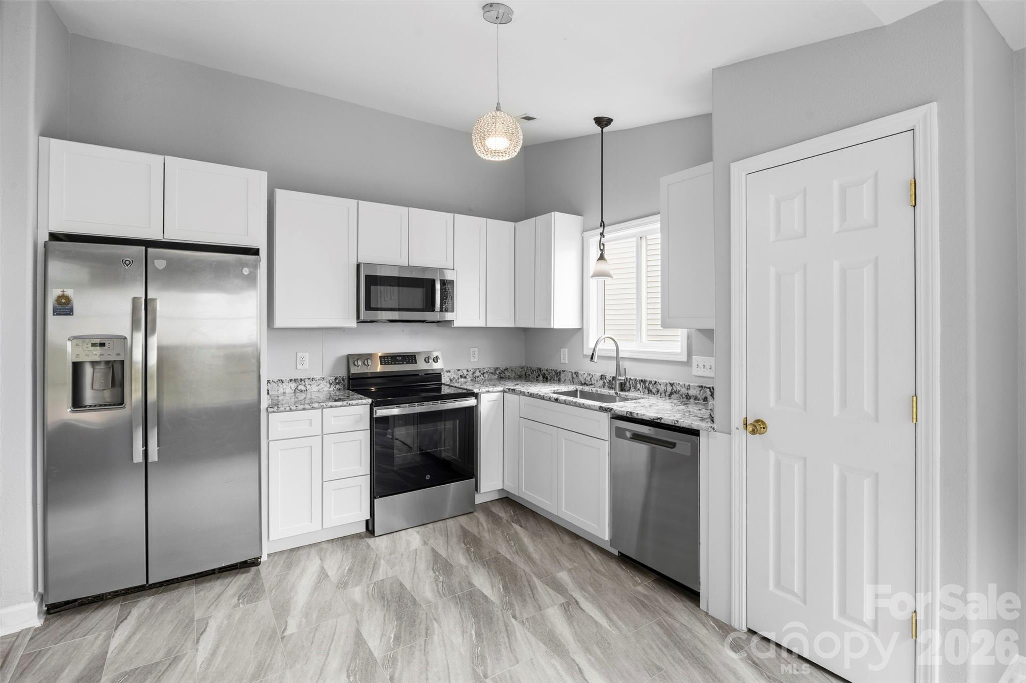 1528 Oakdale Green Drive — Charlotte