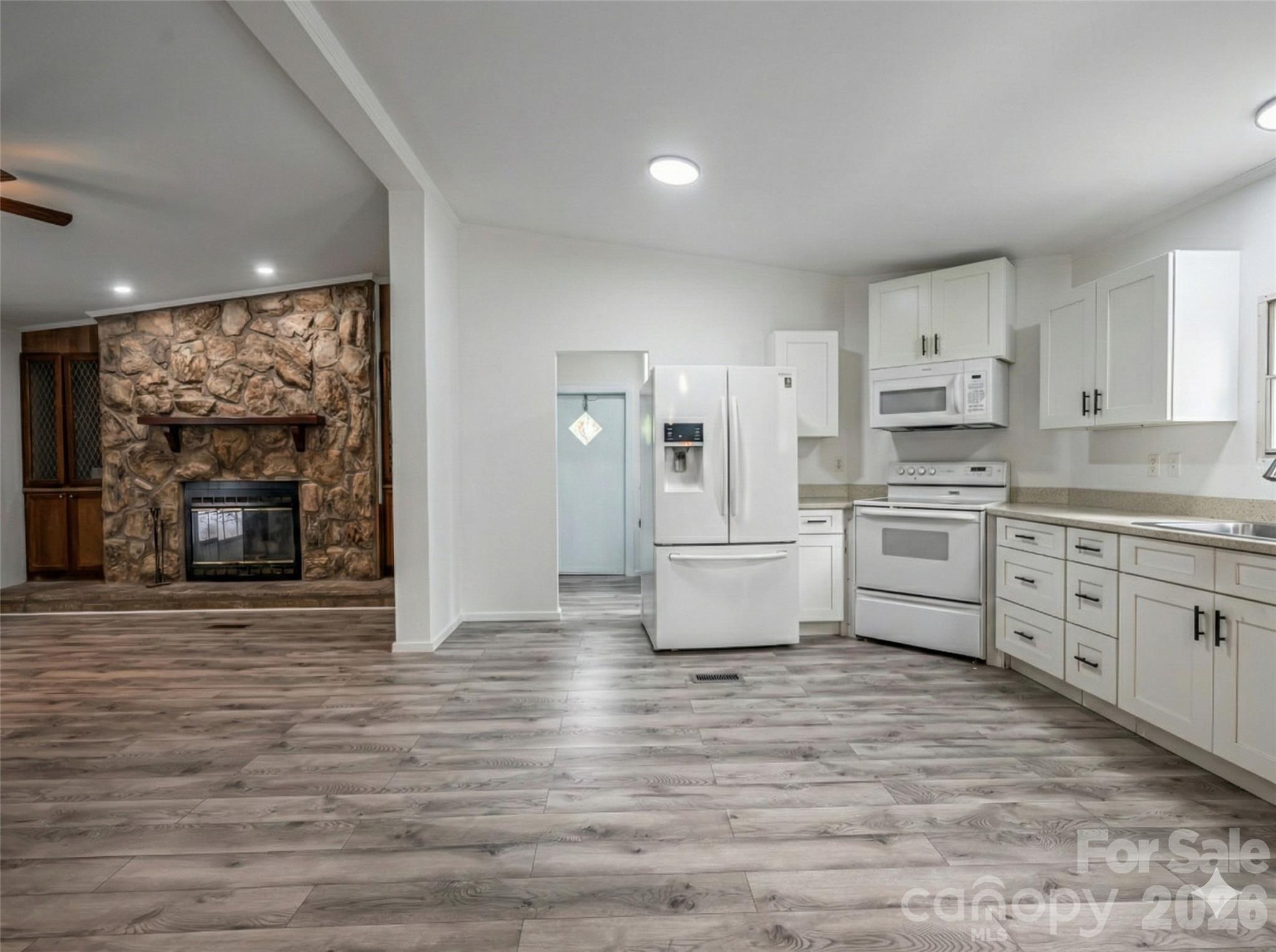 101 Heather Drive — Asheville