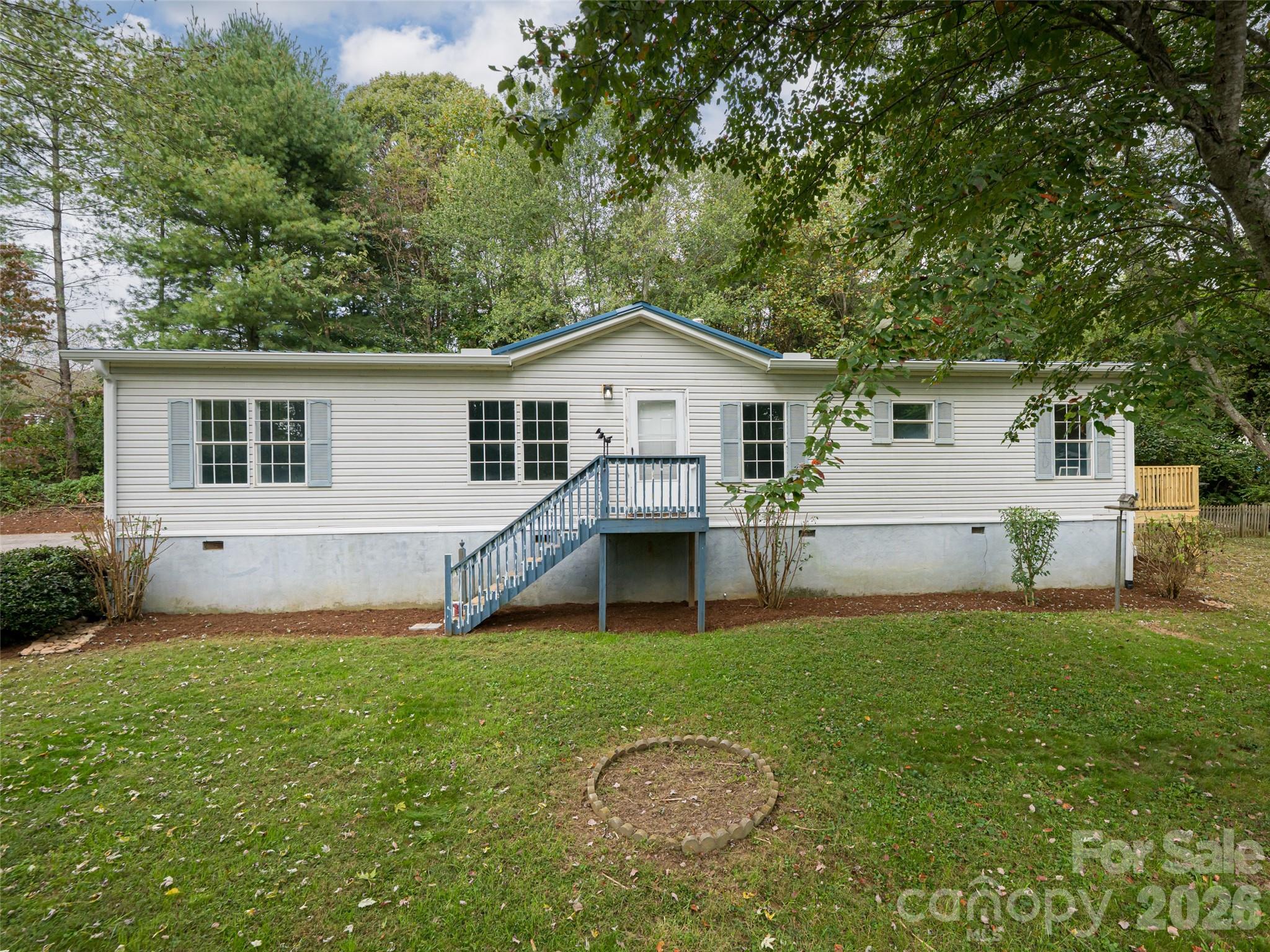 101 Heather Drive — Asheville