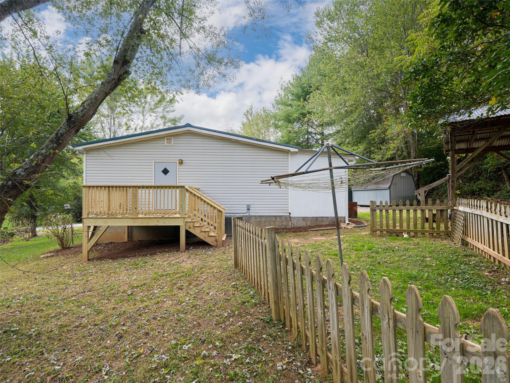 101 Heather Drive — Asheville
