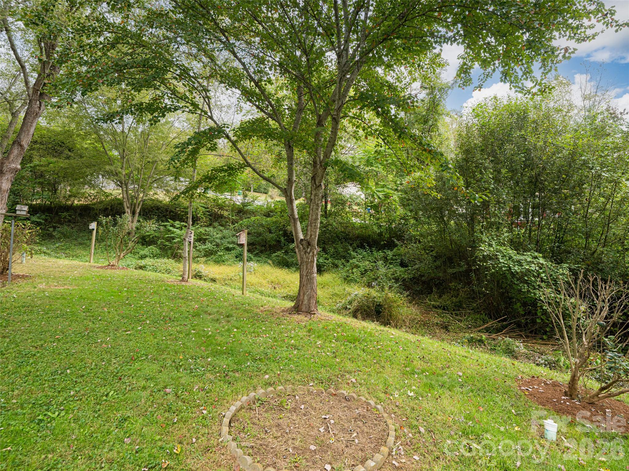 101 Heather Drive — Asheville