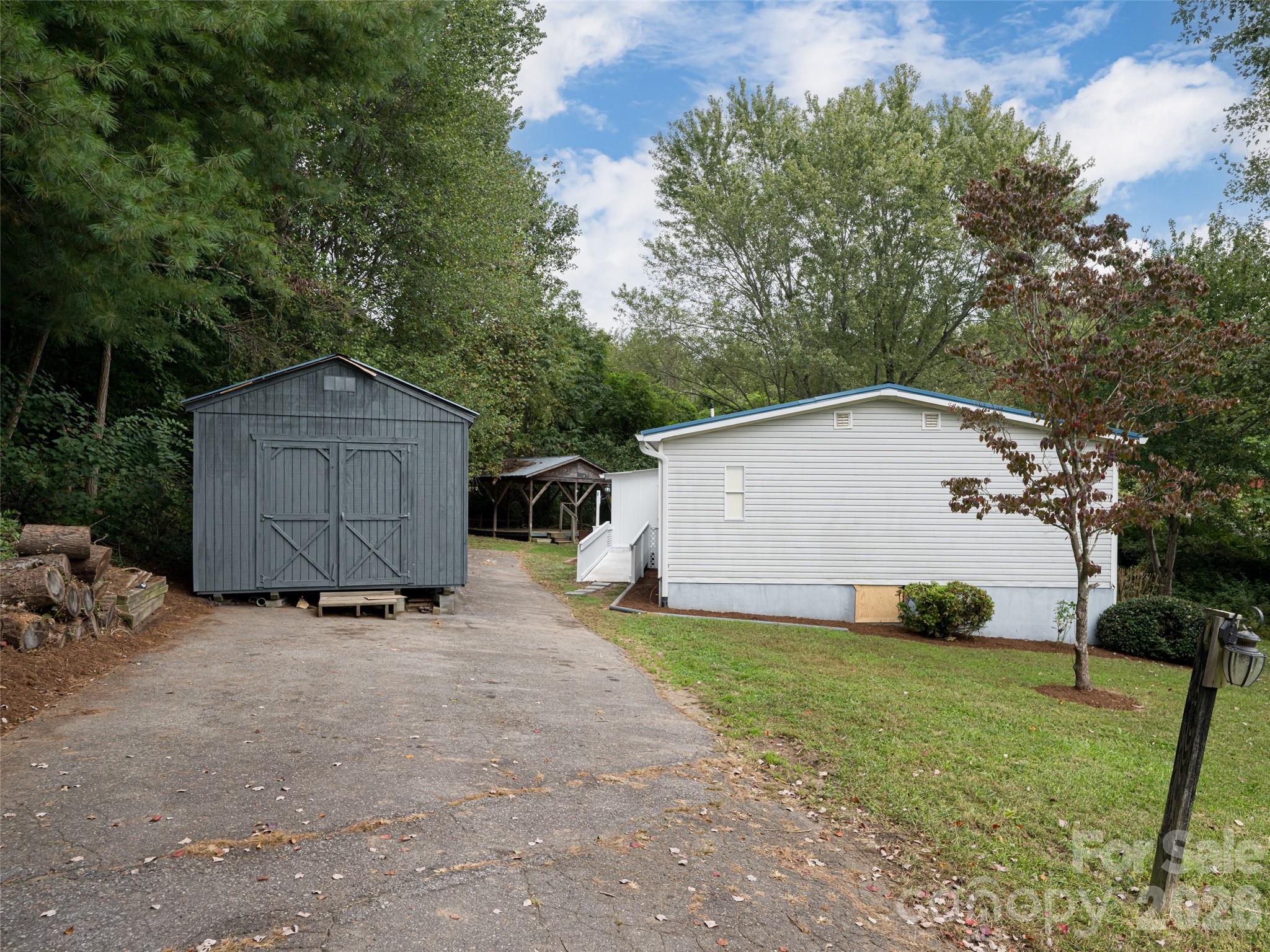 101 Heather Drive — Asheville