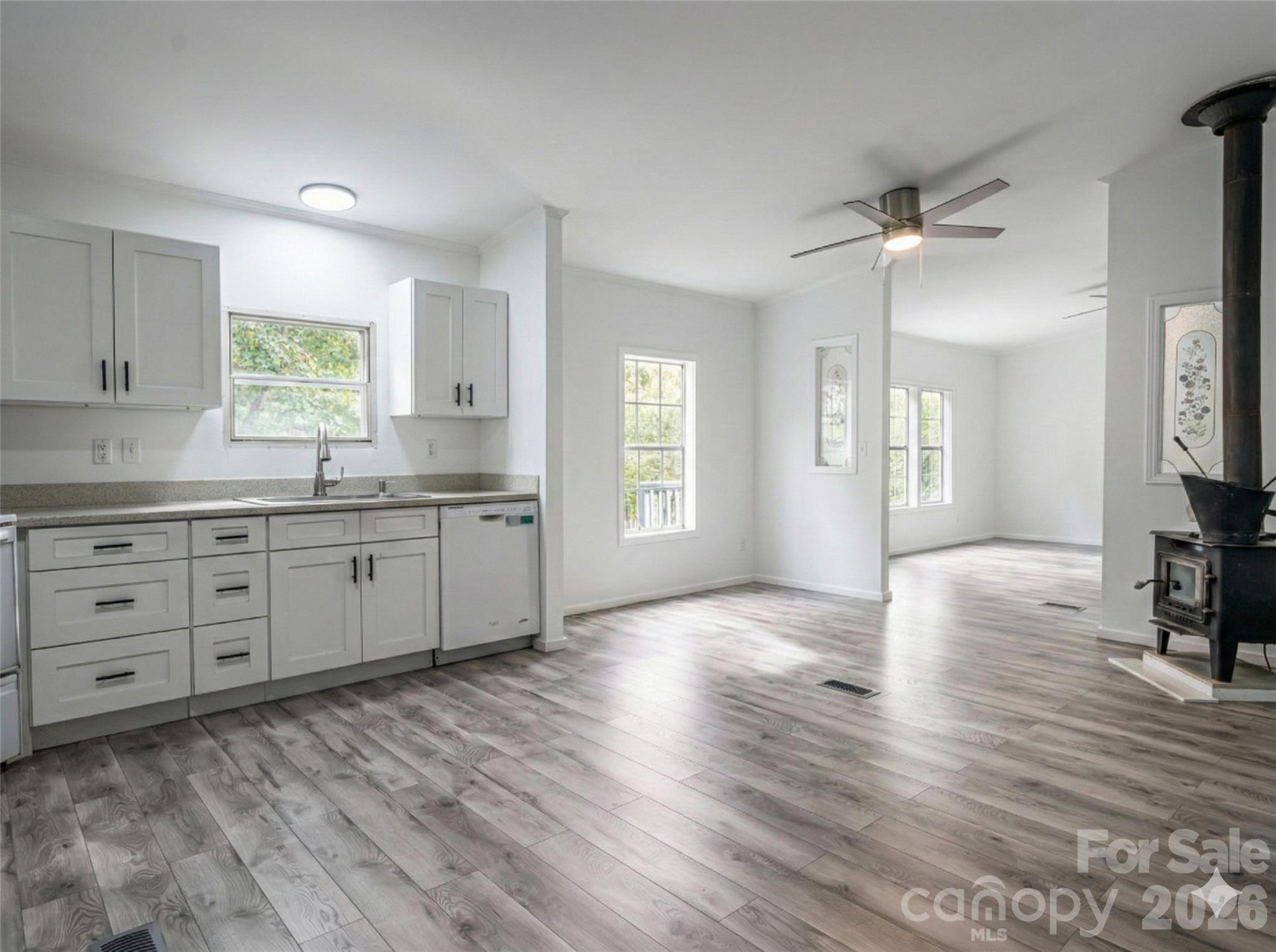 101 Heather Drive — Asheville