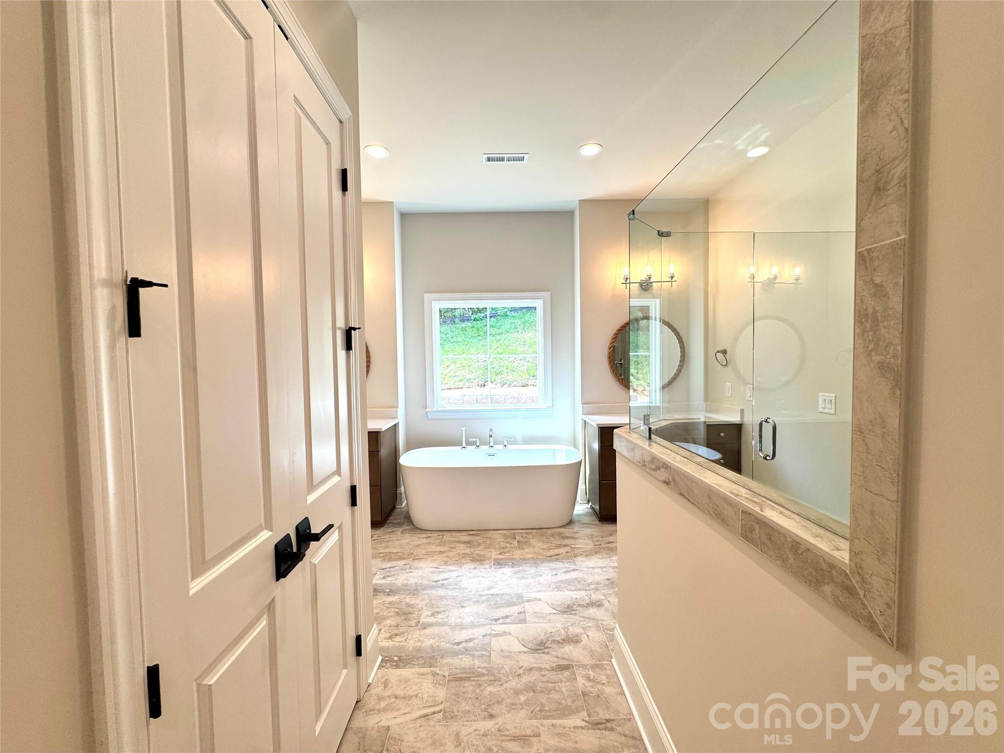 452 Voyager Lane NE — Concord