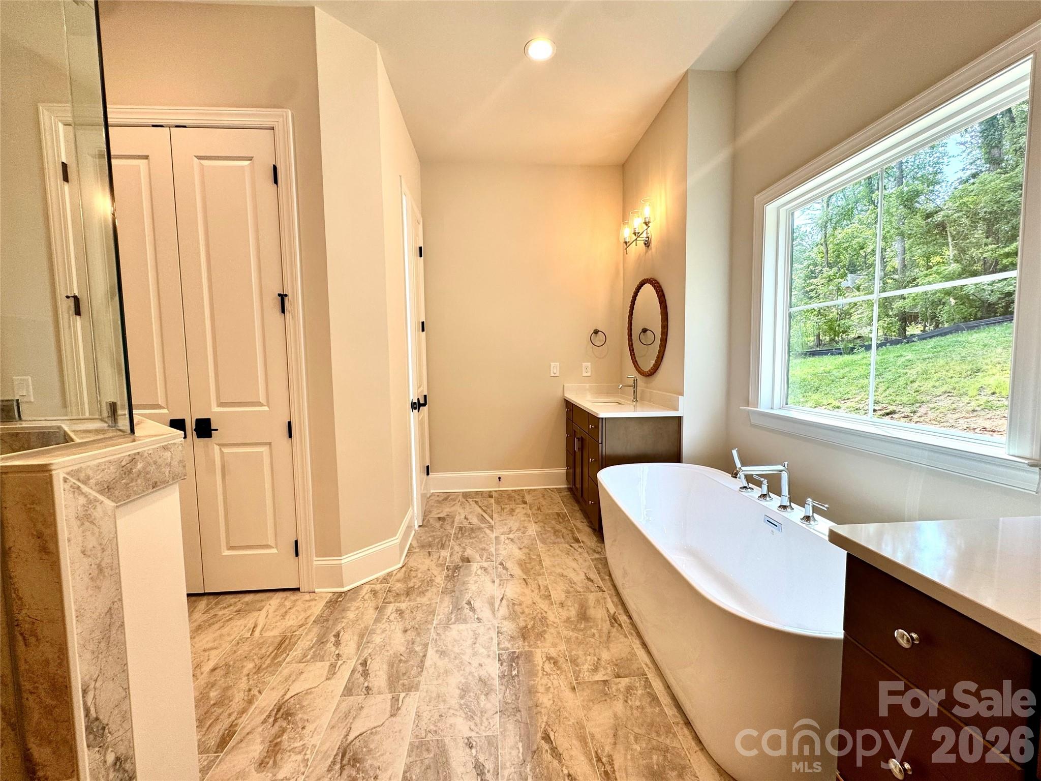 452 Voyager Lane NE — Concord
