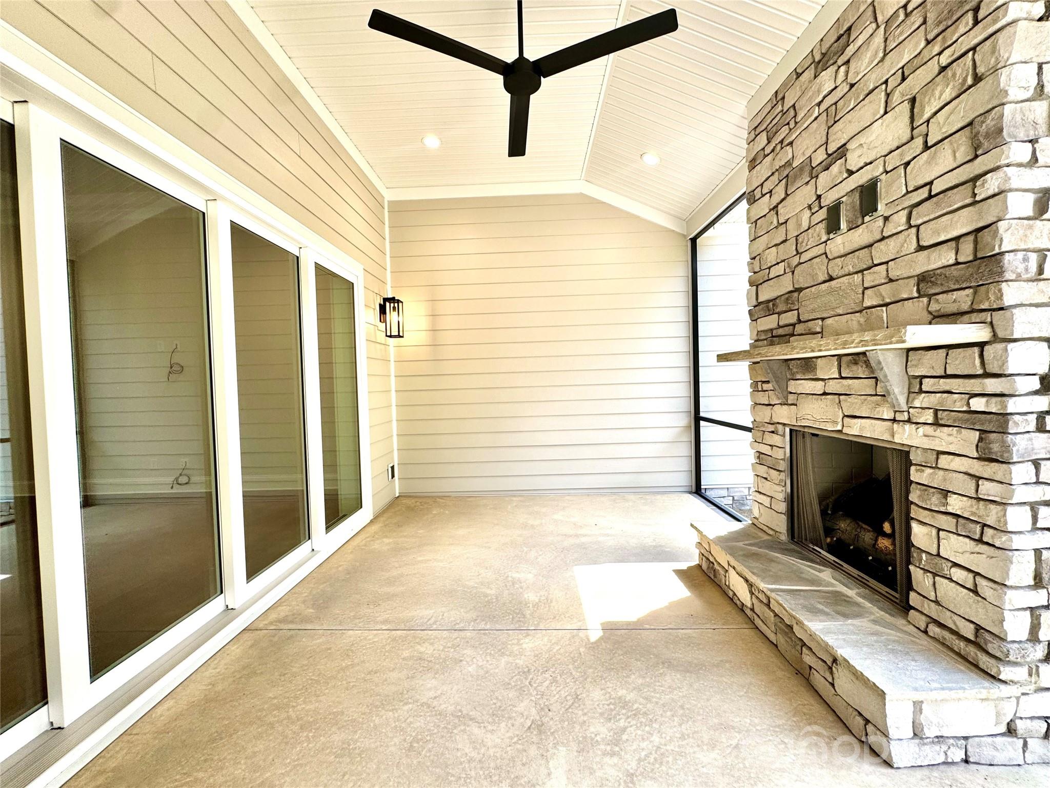 452 Voyager Lane NE — Concord