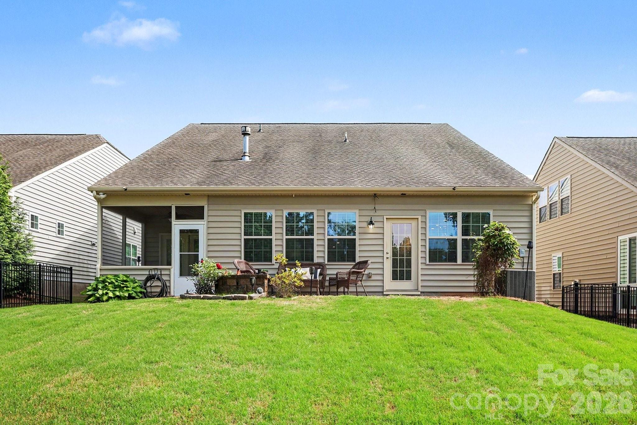 728 Bearcamp Way — Fort Mill