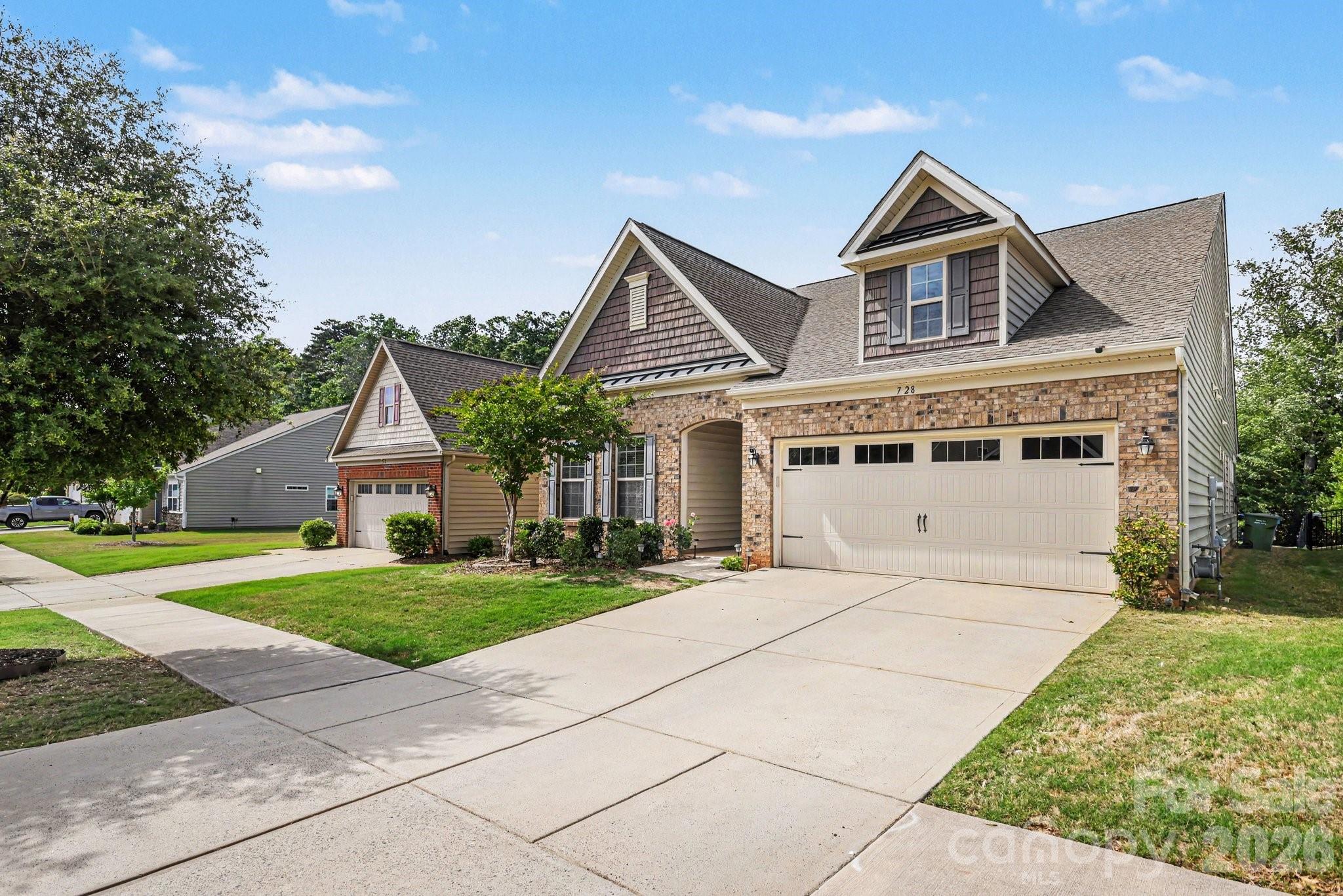 728 Bearcamp Way — Fort Mill