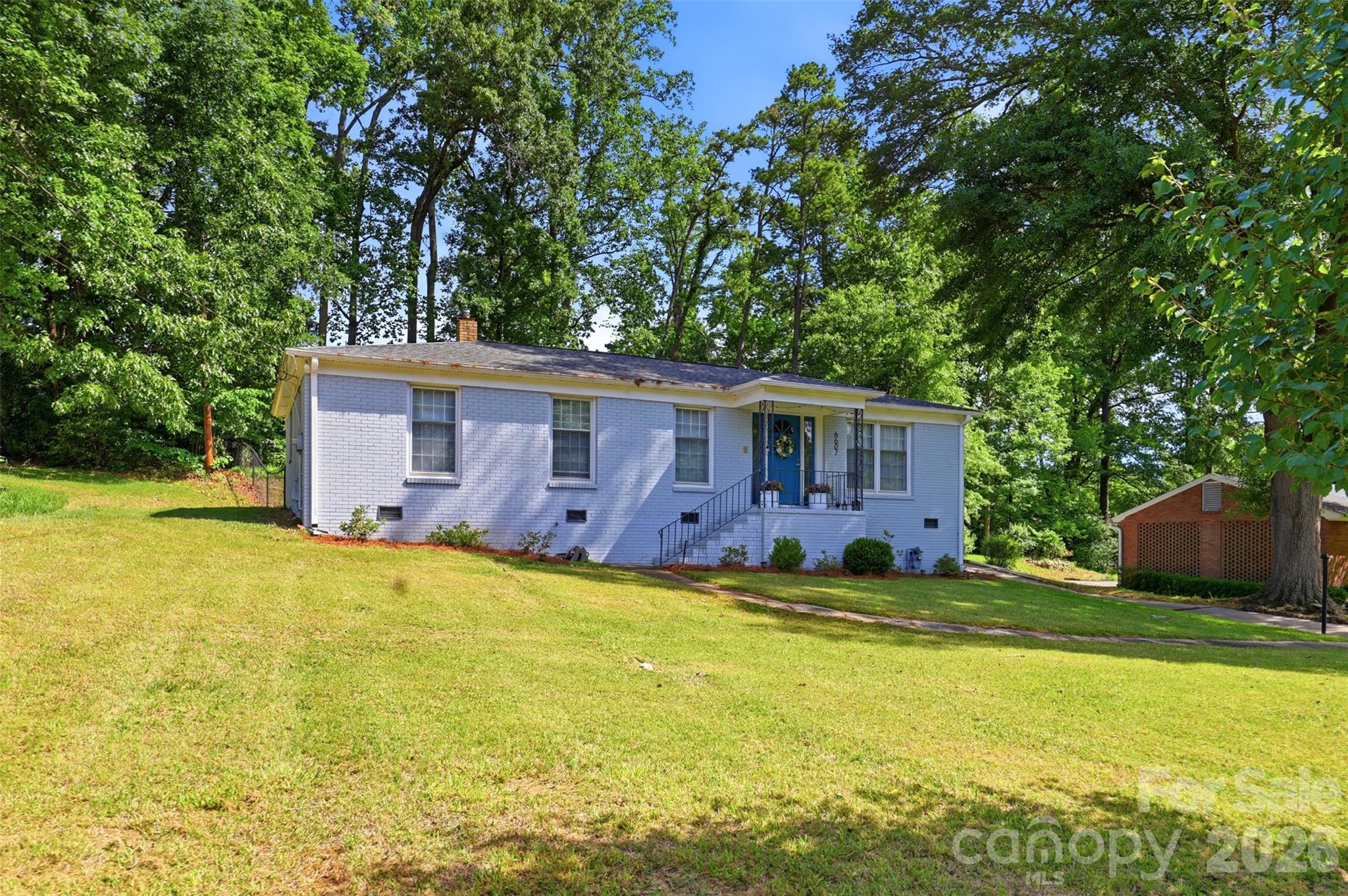 6607 Elmwood Circle — Charlotte