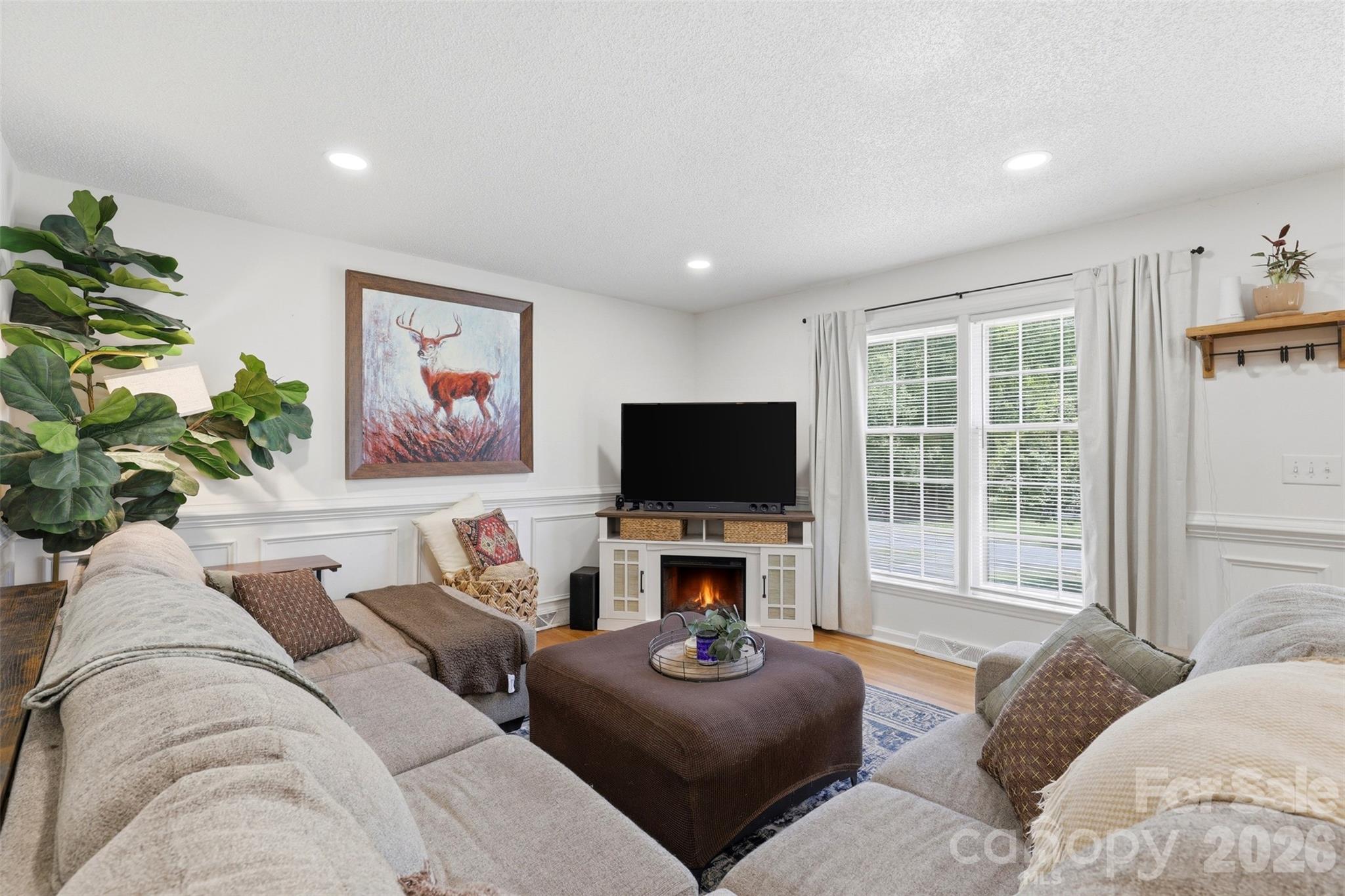 6607 Elmwood Circle — Charlotte