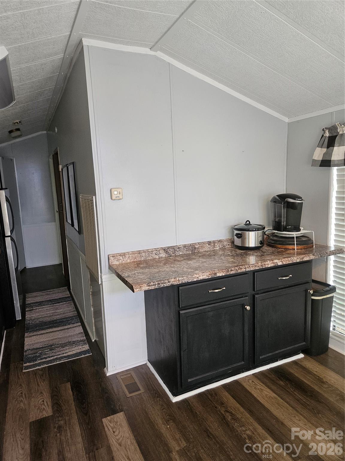 157 Dogwood Circle — New London