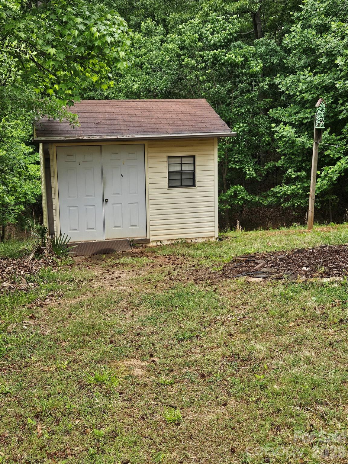 157 Dogwood Circle — New London