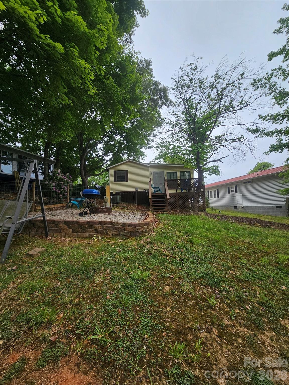 157 Dogwood Circle — New London