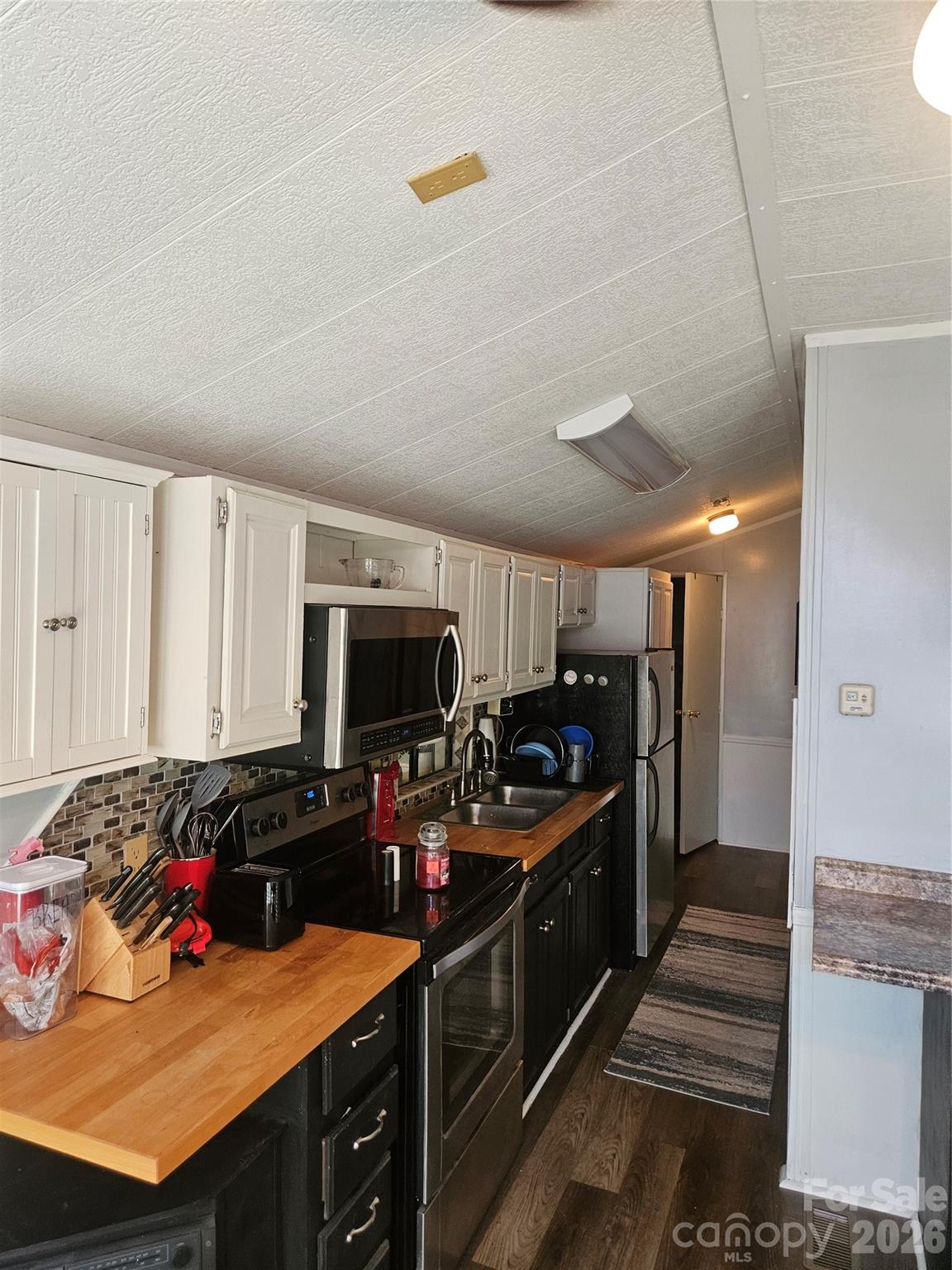 157 Dogwood Circle — New London