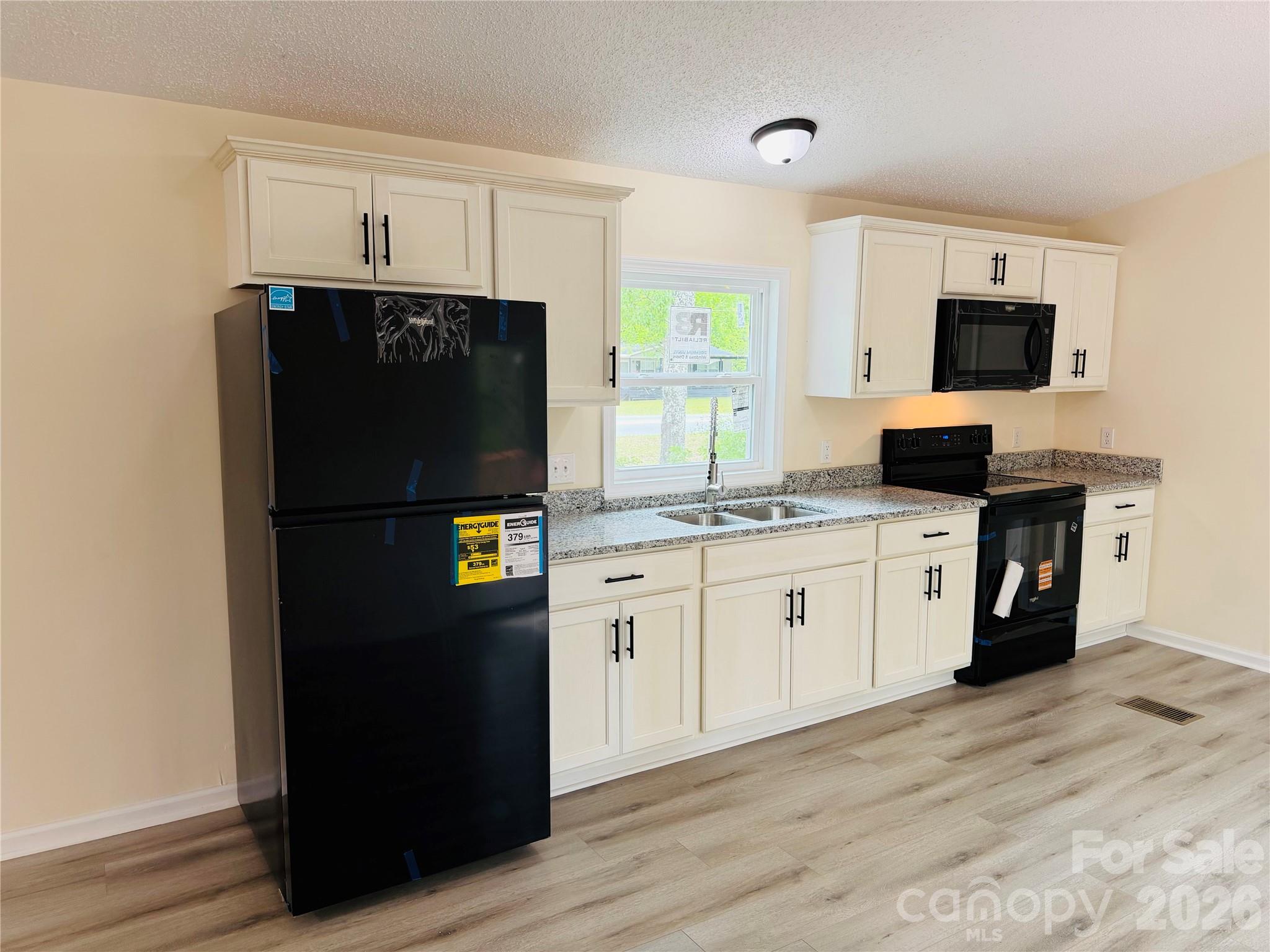 329 Kyzer Road — Lexington