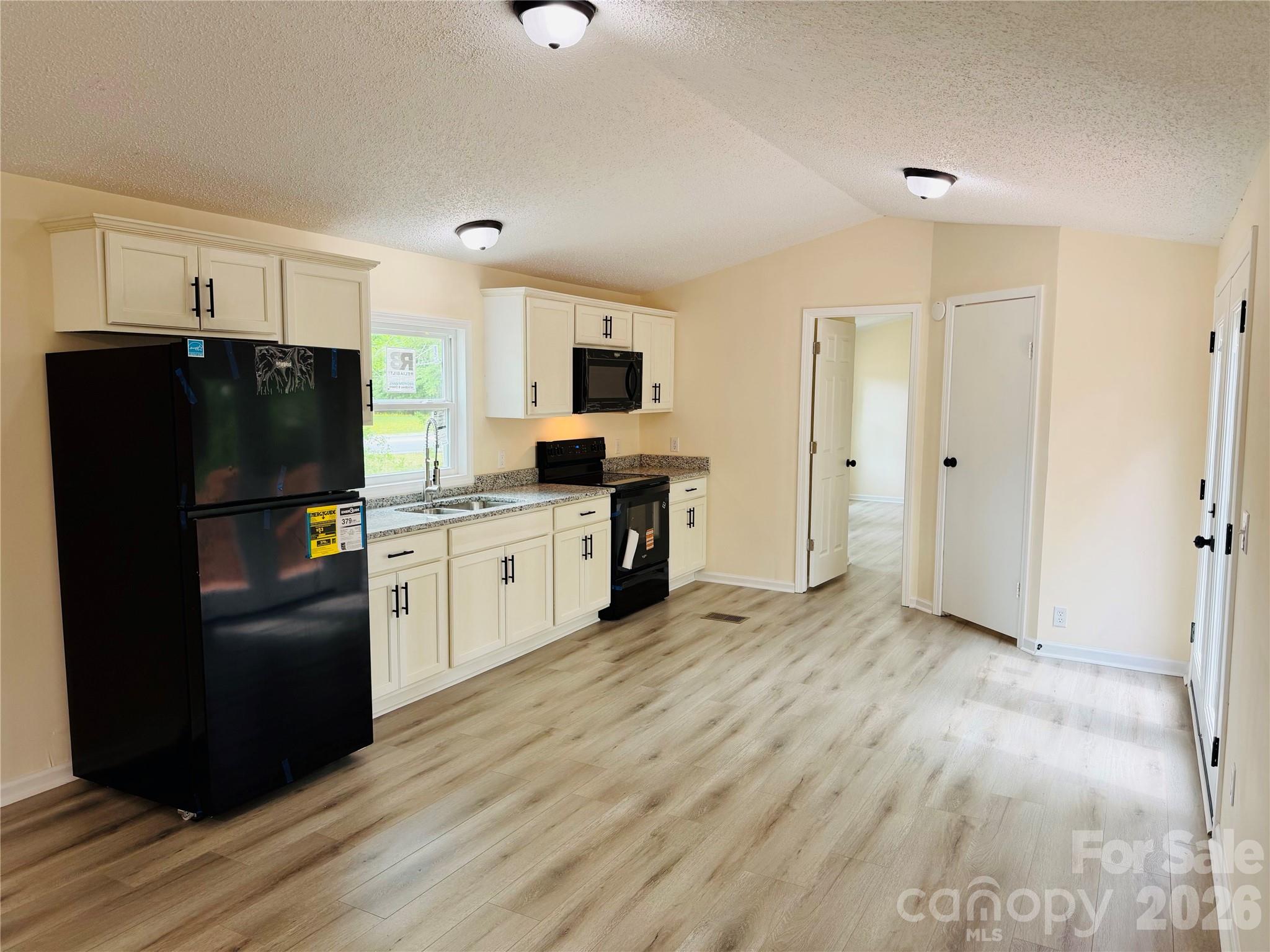 329 Kyzer Road — Lexington