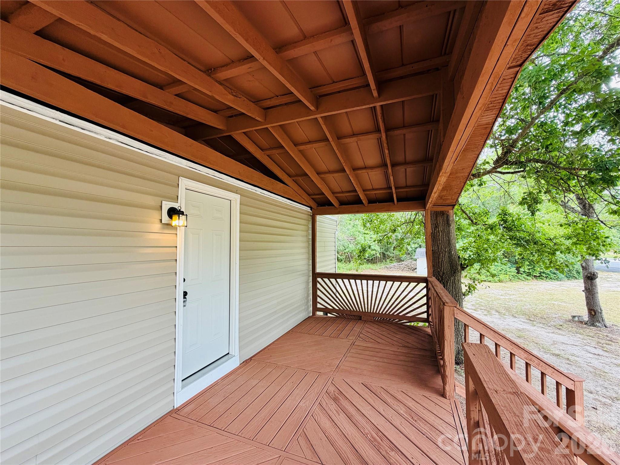329 Kyzer Road — Lexington