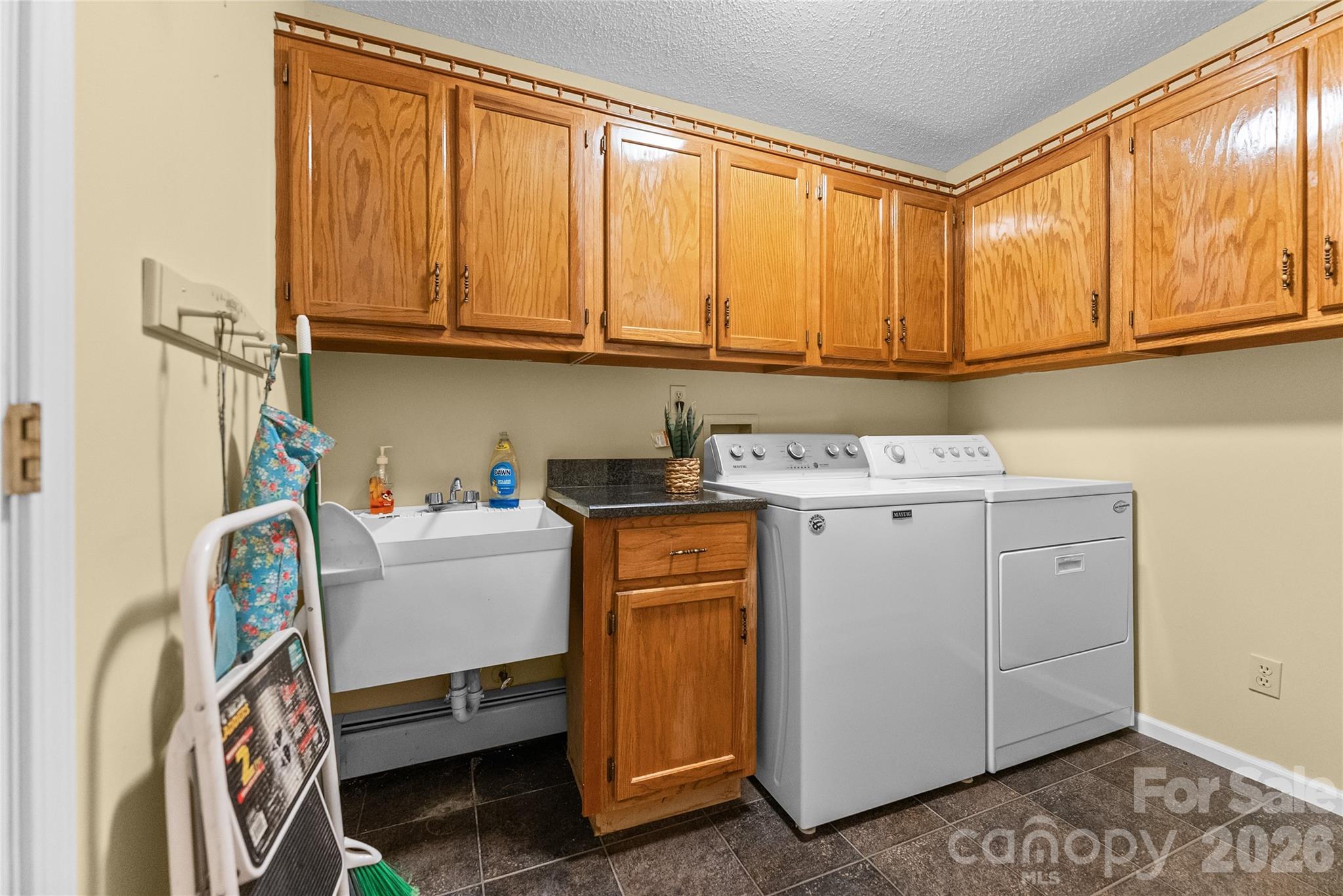 8 Scenic View Road — Weaverville