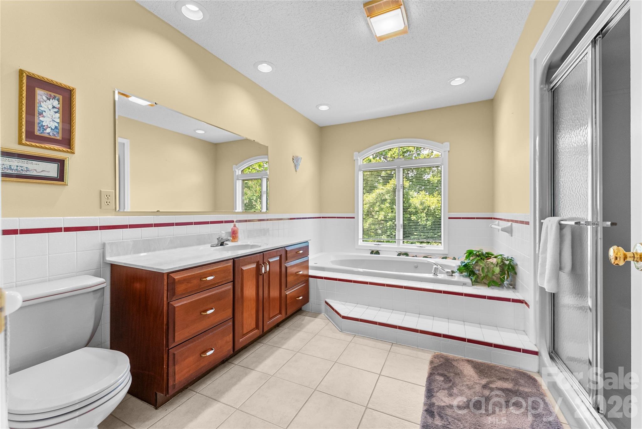 8 Scenic View Road — Weaverville