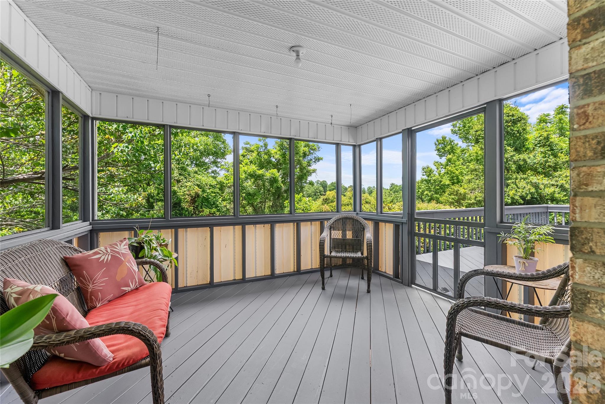 8 Scenic View Road — Weaverville