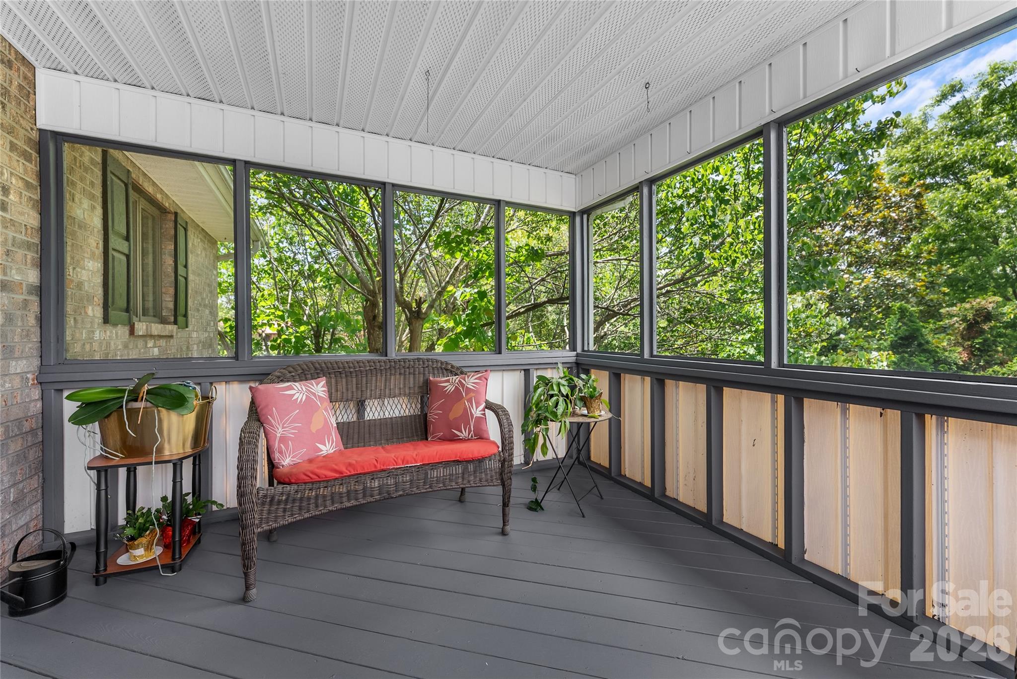 8 Scenic View Road — Weaverville