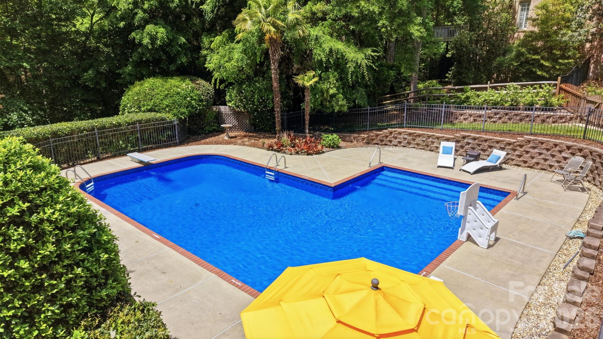 6746 Wynfaire Lane — Charlotte