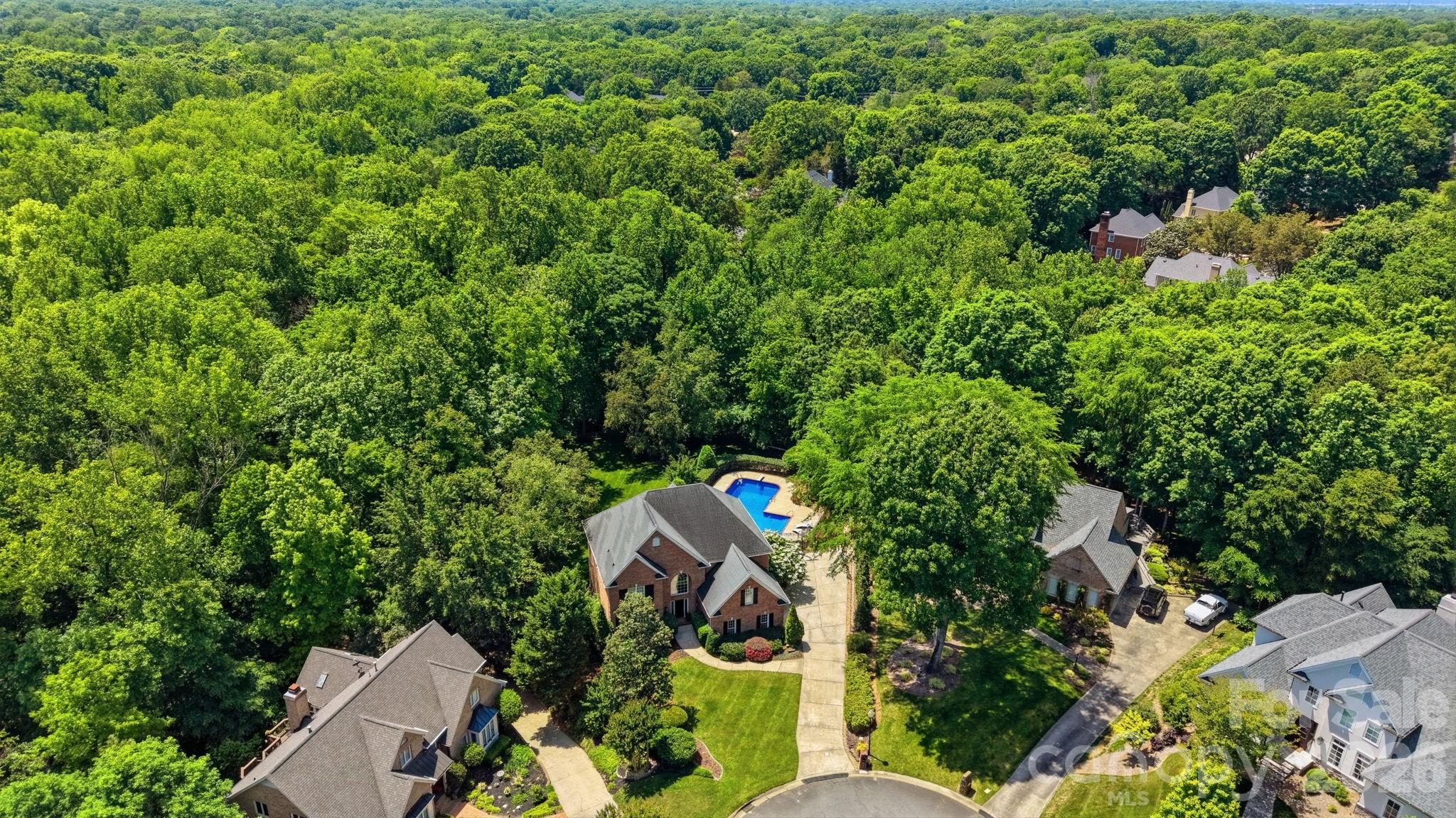 6746 Wynfaire Lane — Charlotte
