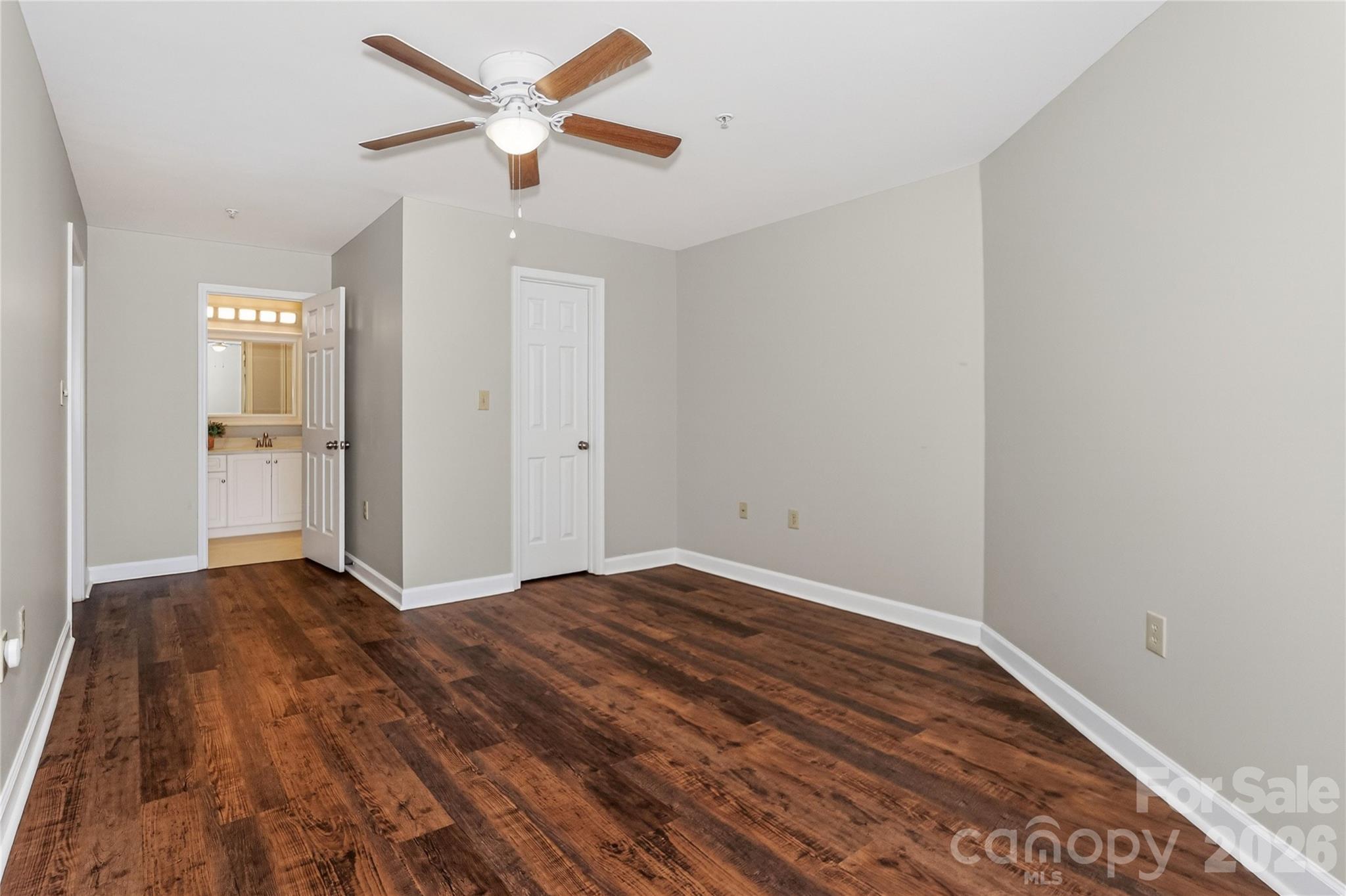 104 Pier 33 Drive #312 — Mooresville