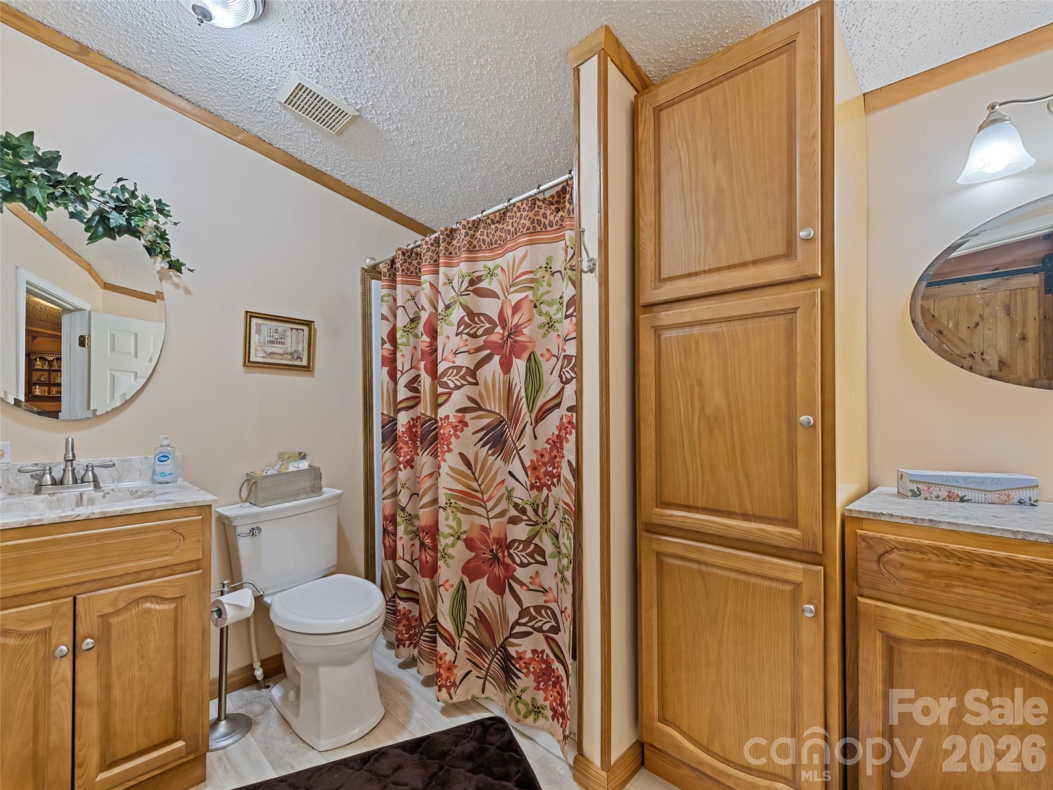 136 Peaceful Valley Drive — Leicester