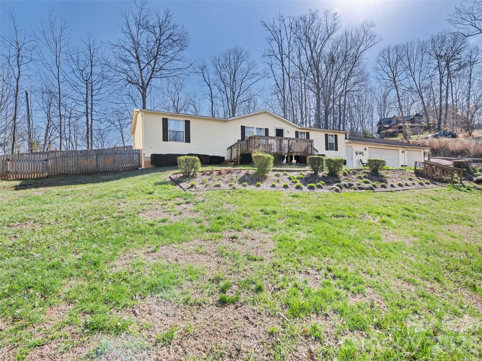 136 Peaceful Valley Drive — Leicester