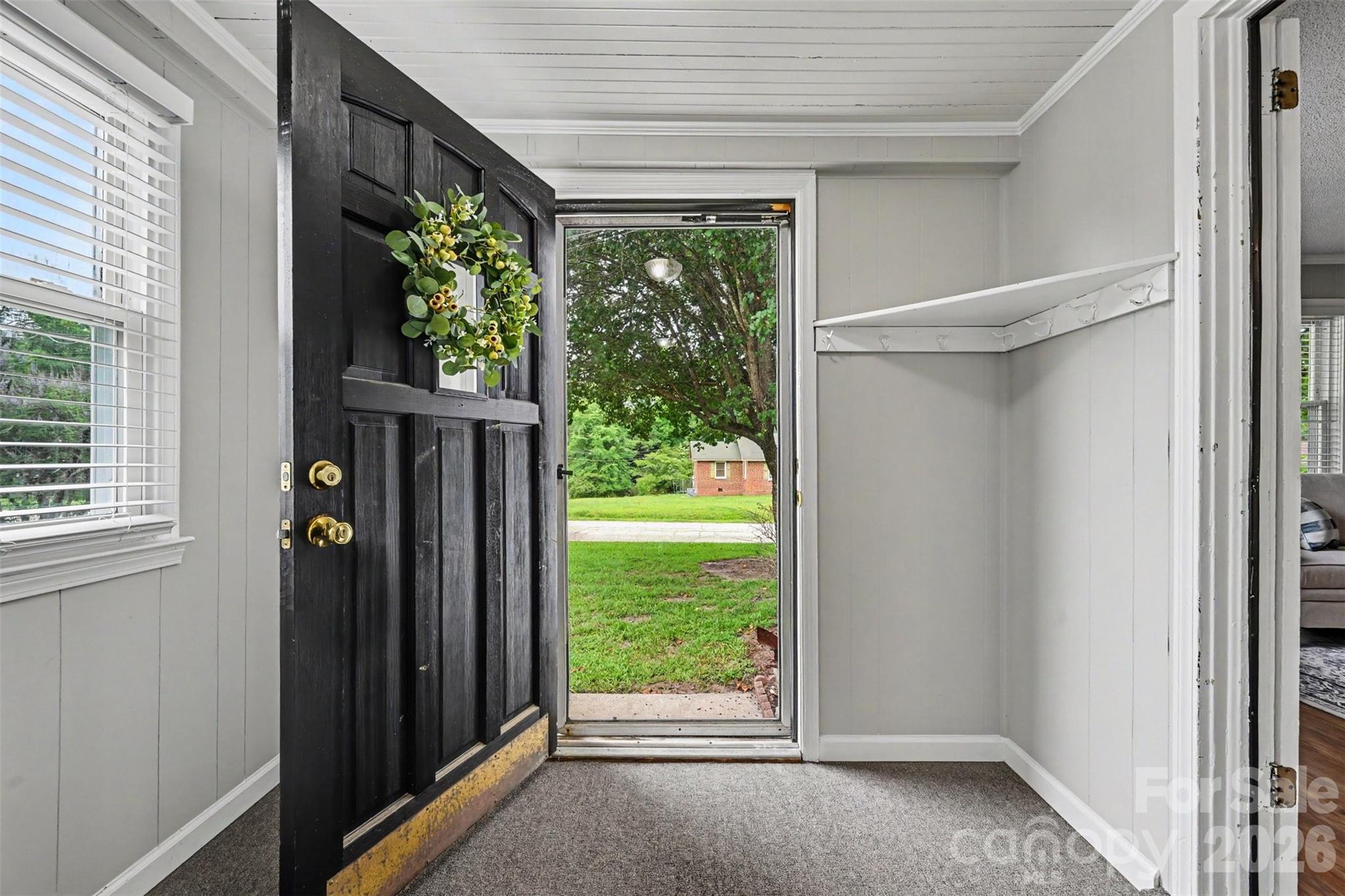 1599 Hillcrest Avenue — Lancaster