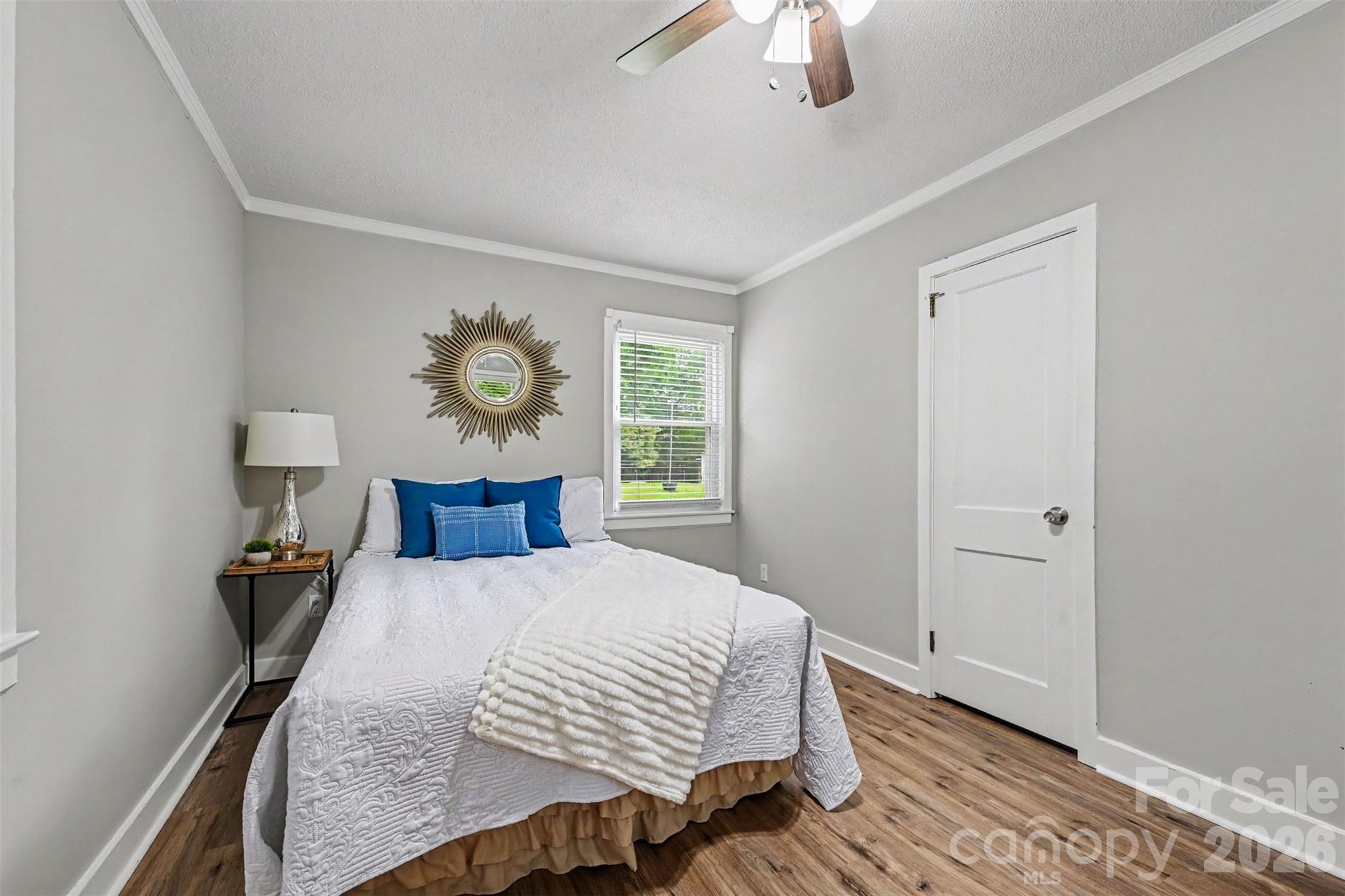 1599 Hillcrest Avenue — Lancaster