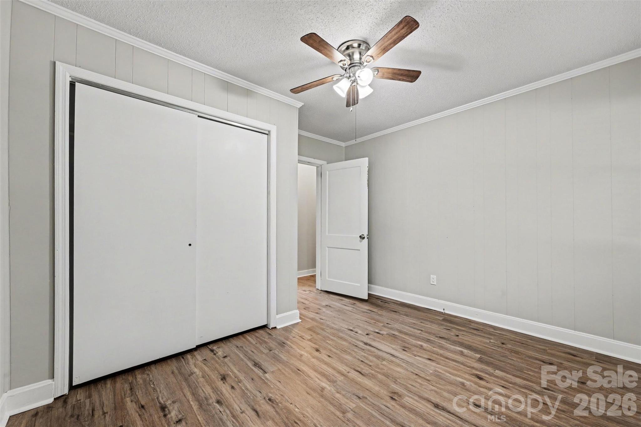1599 Hillcrest Avenue — Lancaster