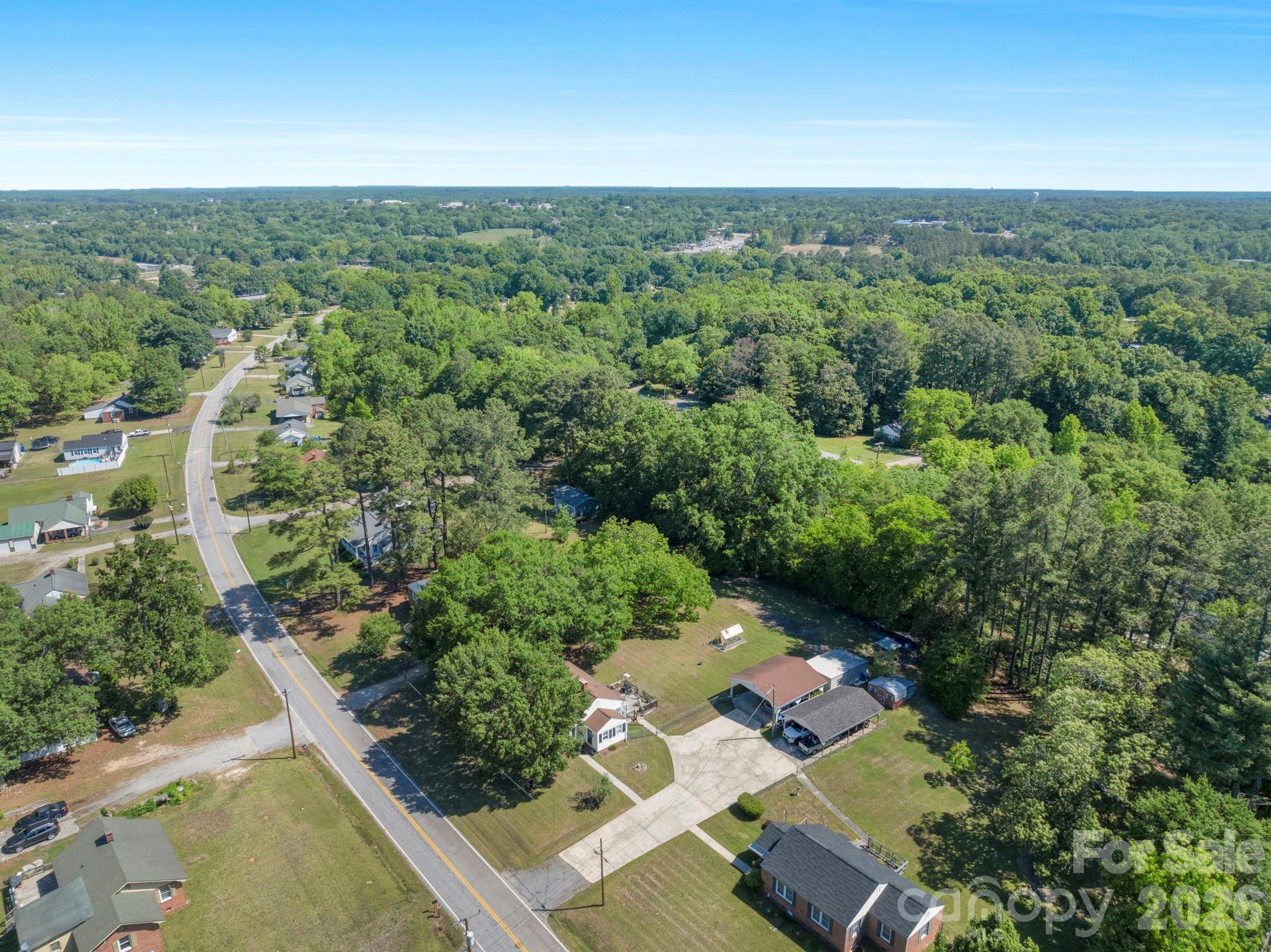 1599 Hillcrest Avenue — Lancaster