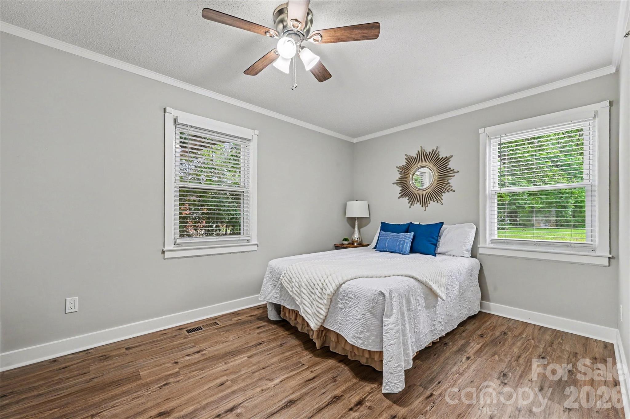 1599 Hillcrest Avenue — Lancaster