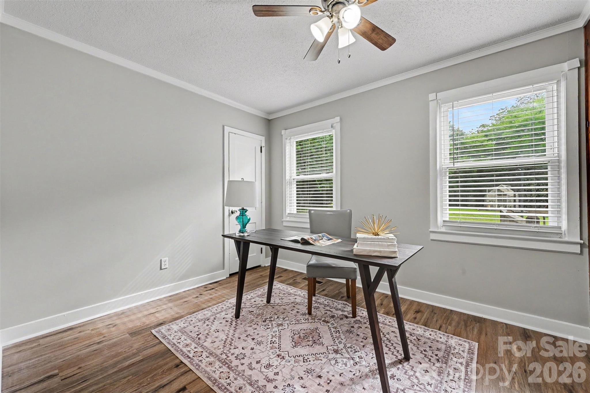 1599 Hillcrest Avenue — Lancaster