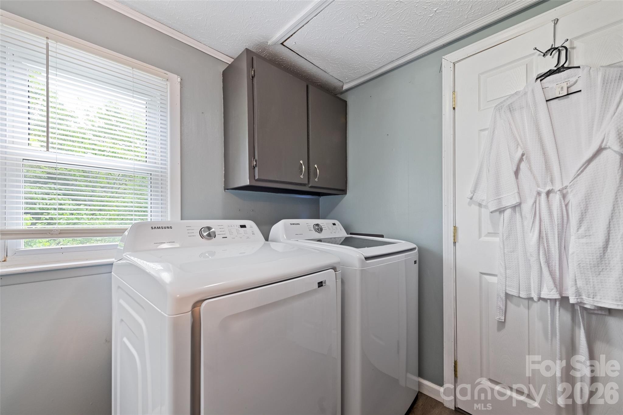 48 Medford Avenue — Waynesville